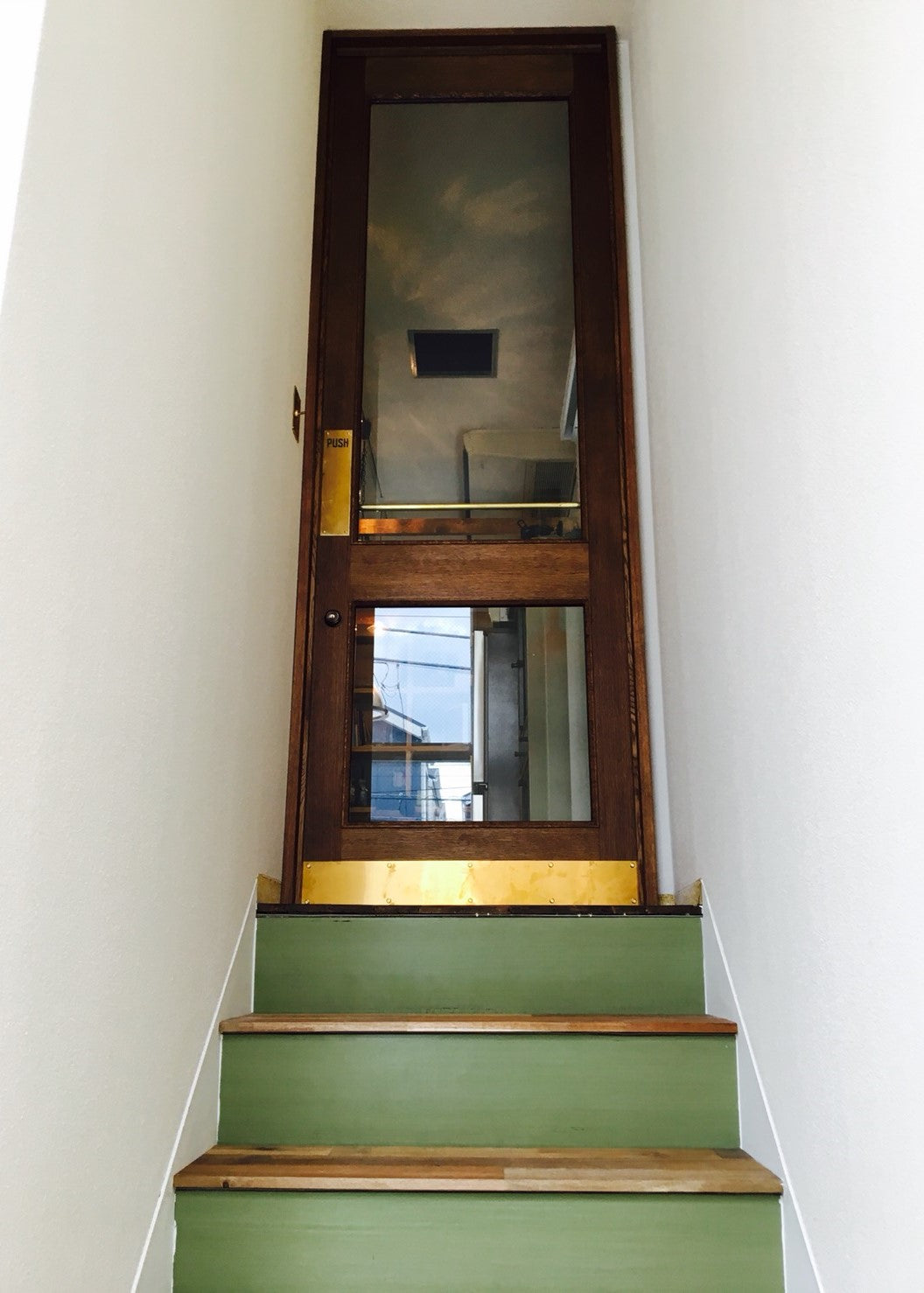 真鍮プッシュプレート