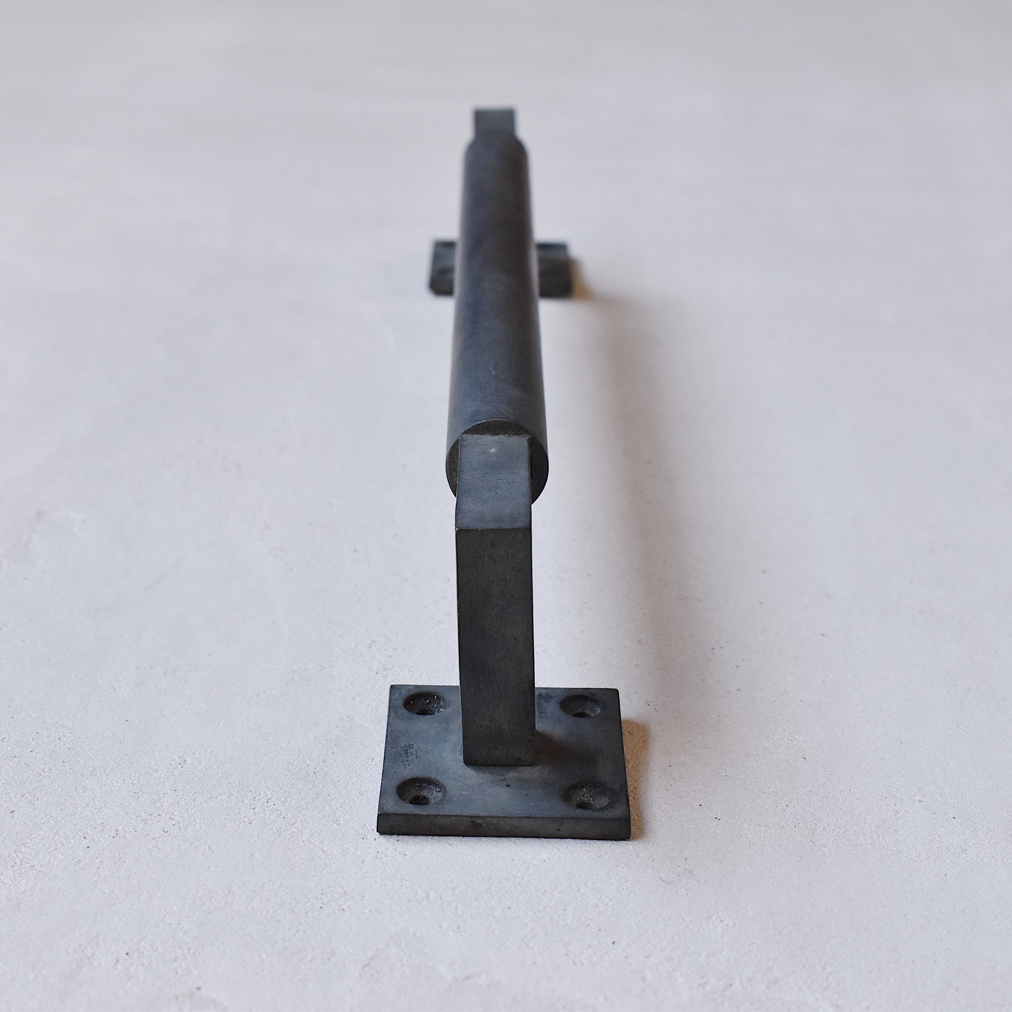 ラウンドグリップ・ドアハンドル ブラック