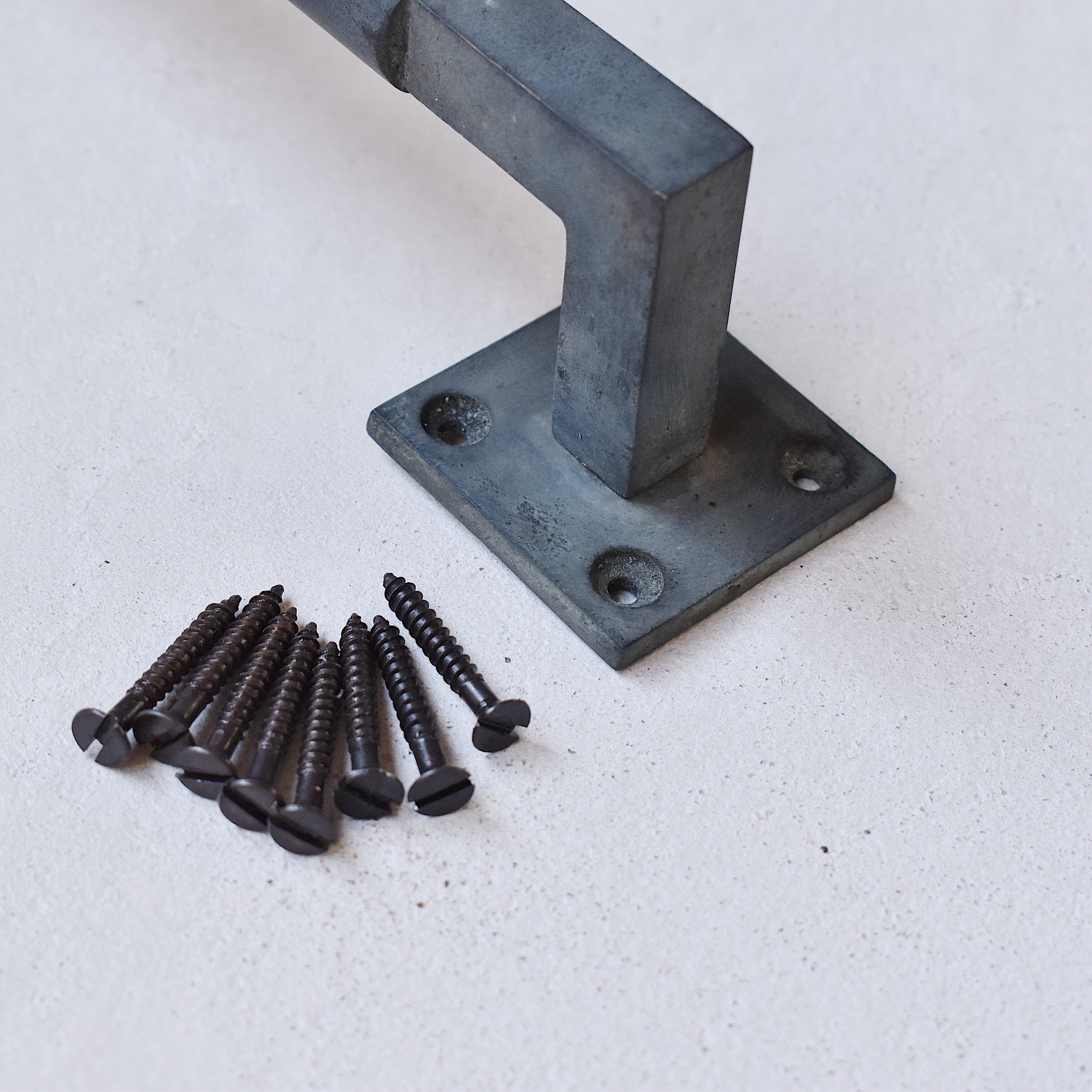 ラウンドグリップ・ドアハンドル ブラック