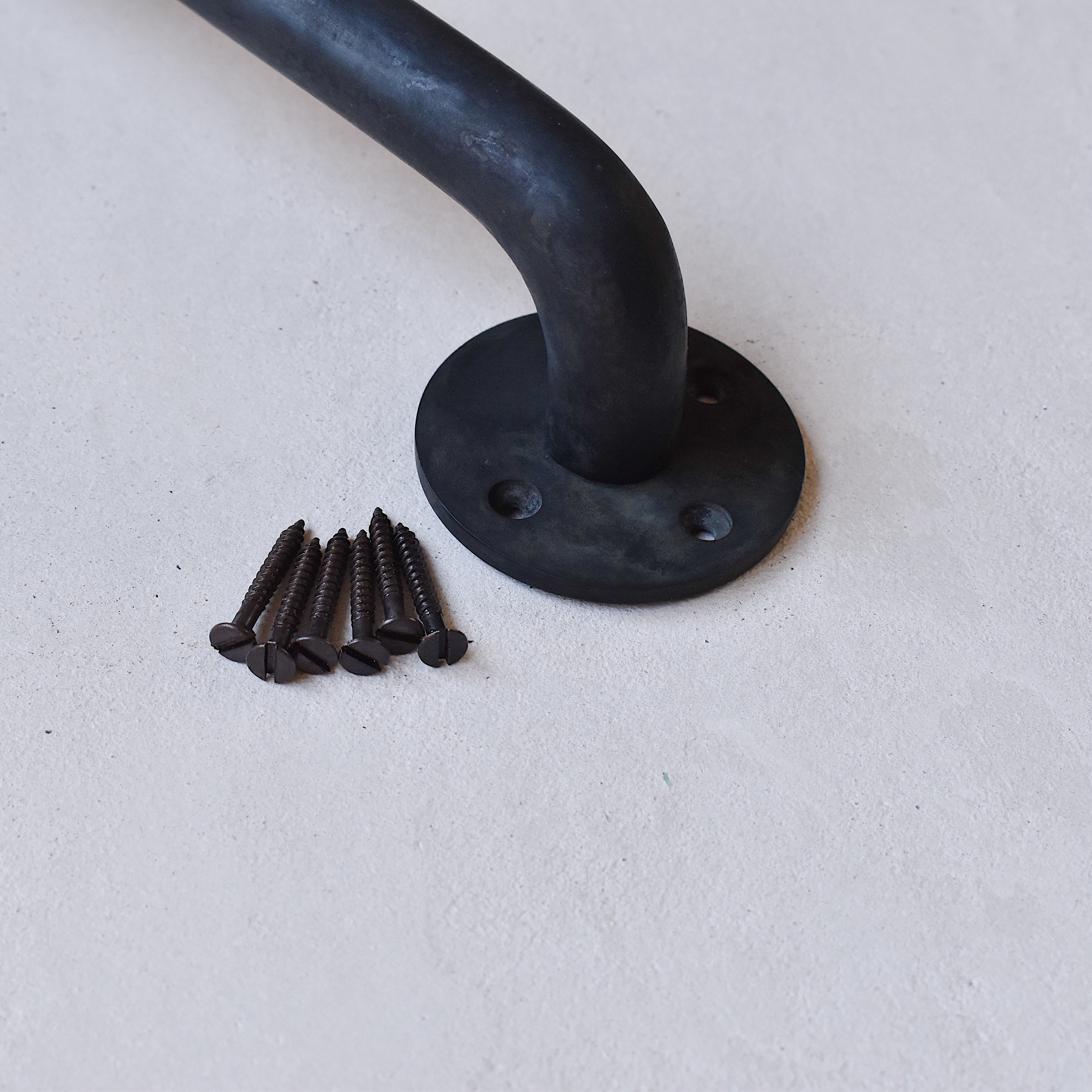 ラウンドバー・ドアハンドル ブラック