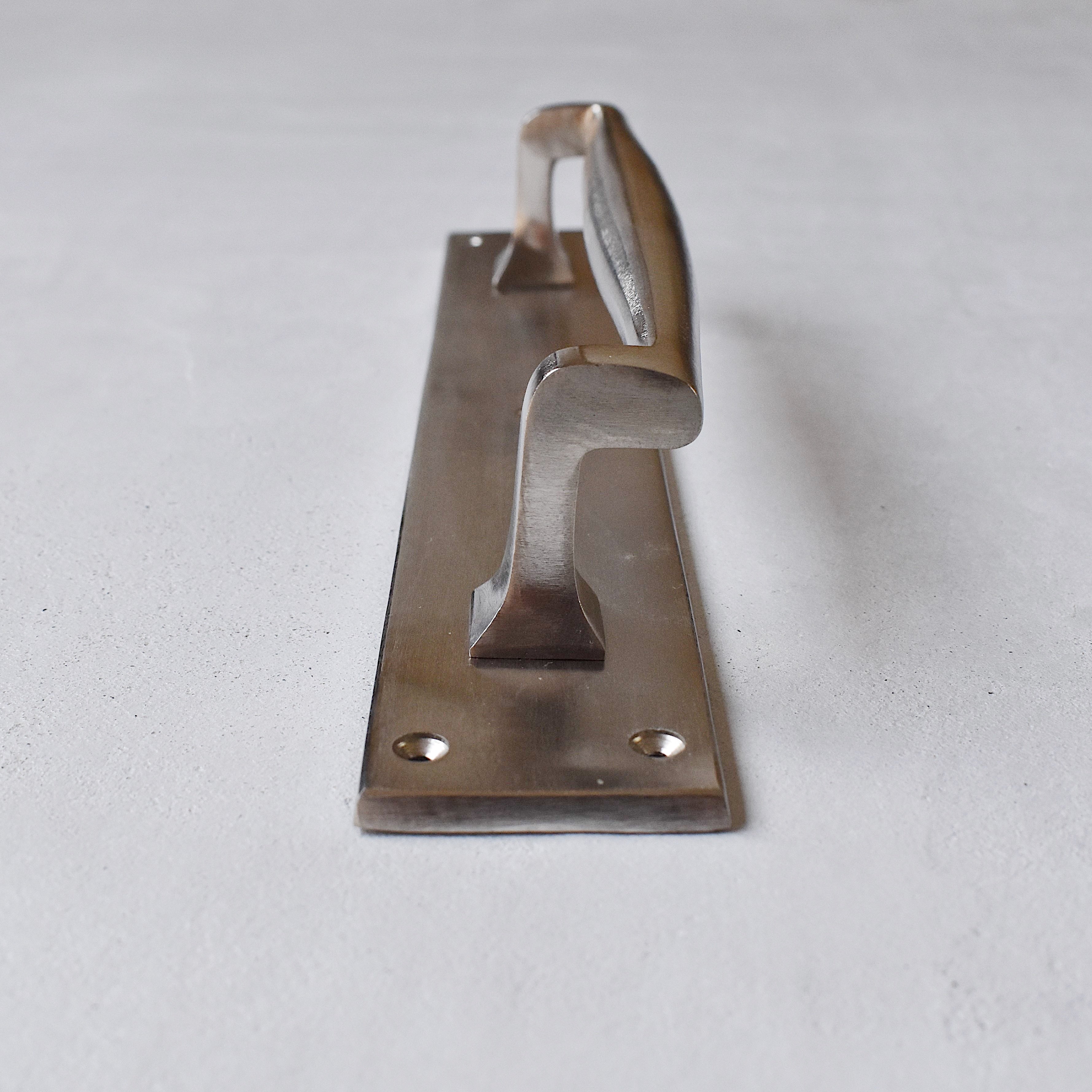 ヴィクトリアン・ドアハンドル シルバー