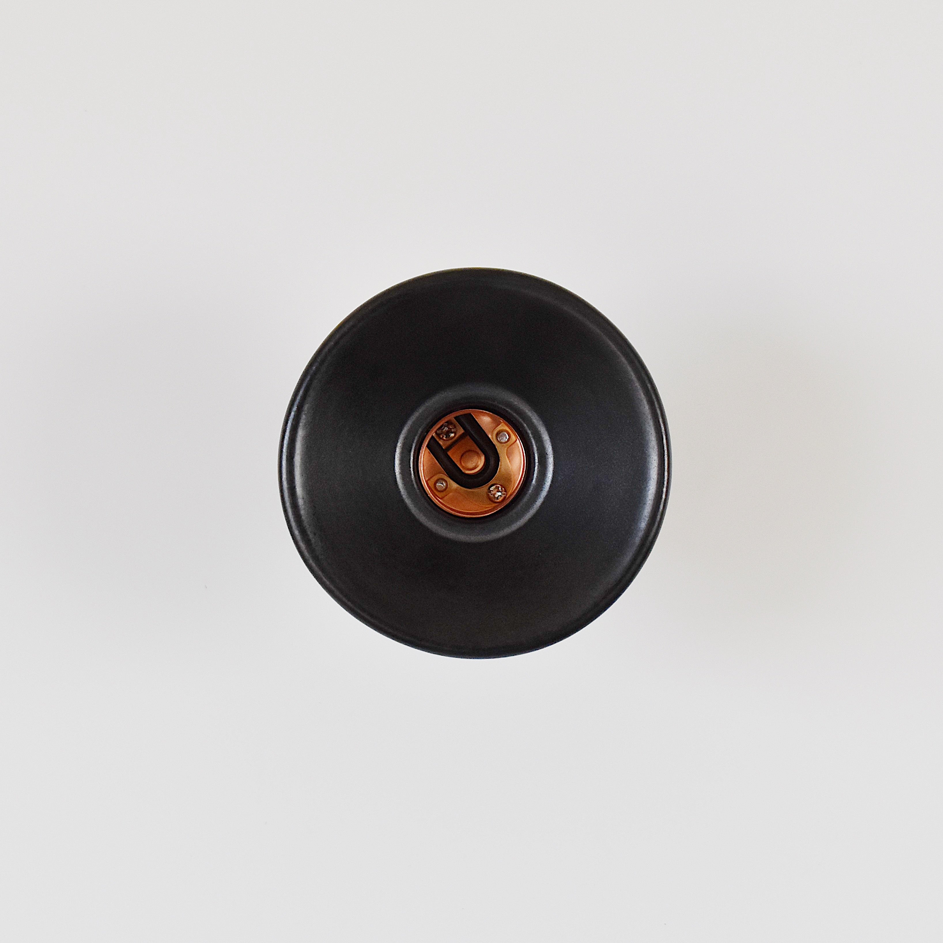 PORCELAIN FLANGE SOCKET