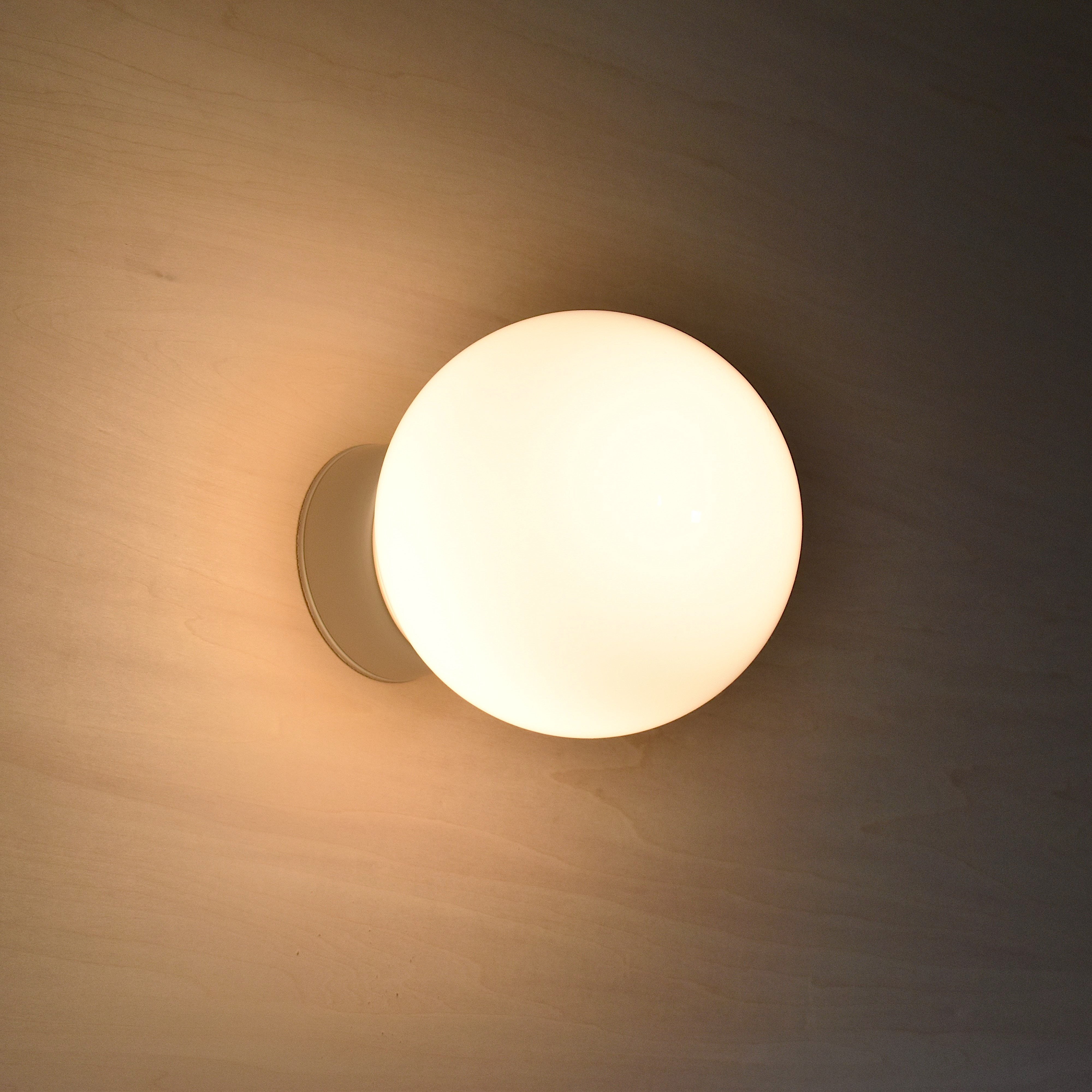 BRACKET LIGHT "POTTERY WHITE" #70