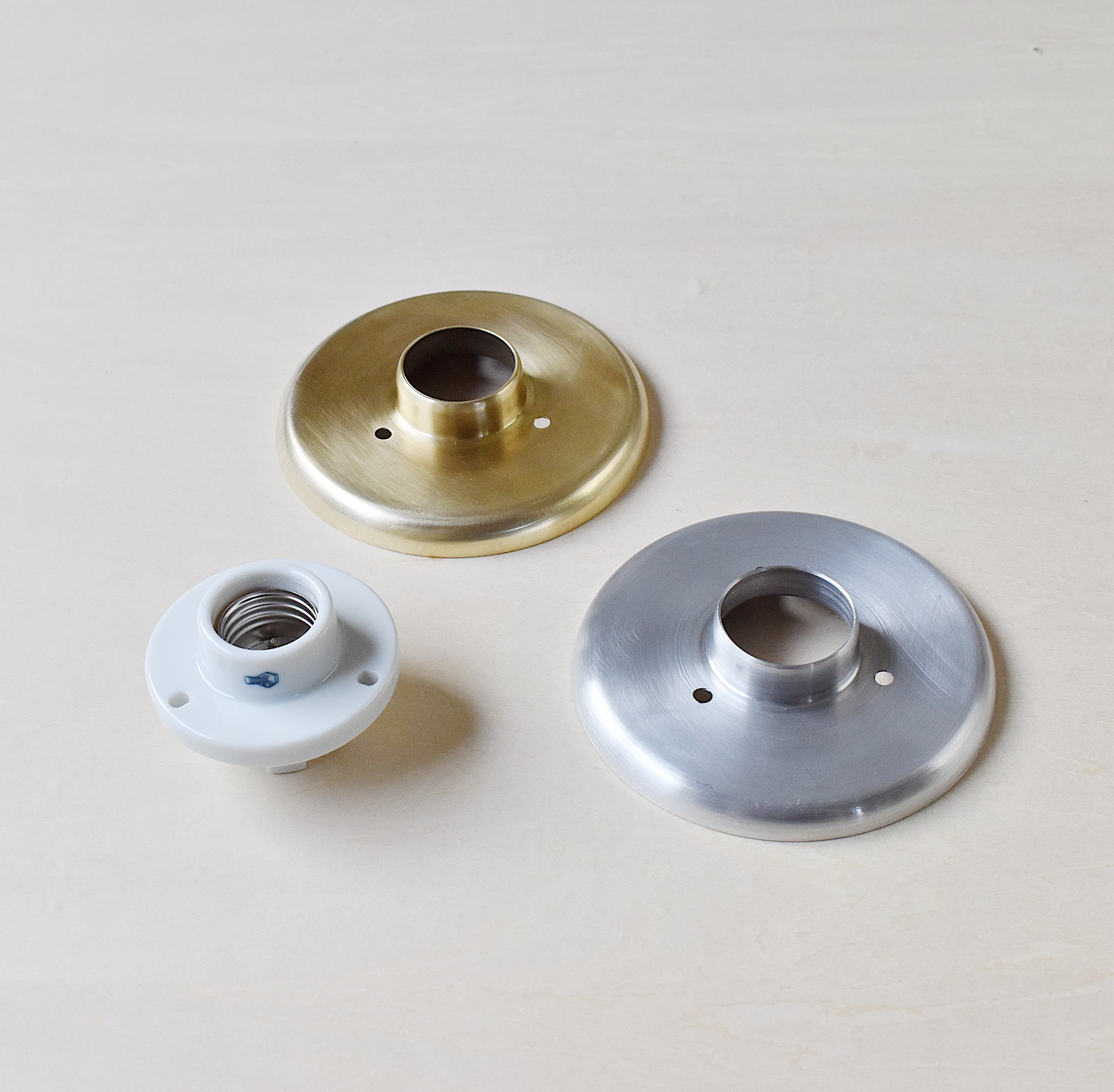 RECESSED PORCELAIN SOCKET & COVER(真鍮カバーは次回11月初旬入荷予定)