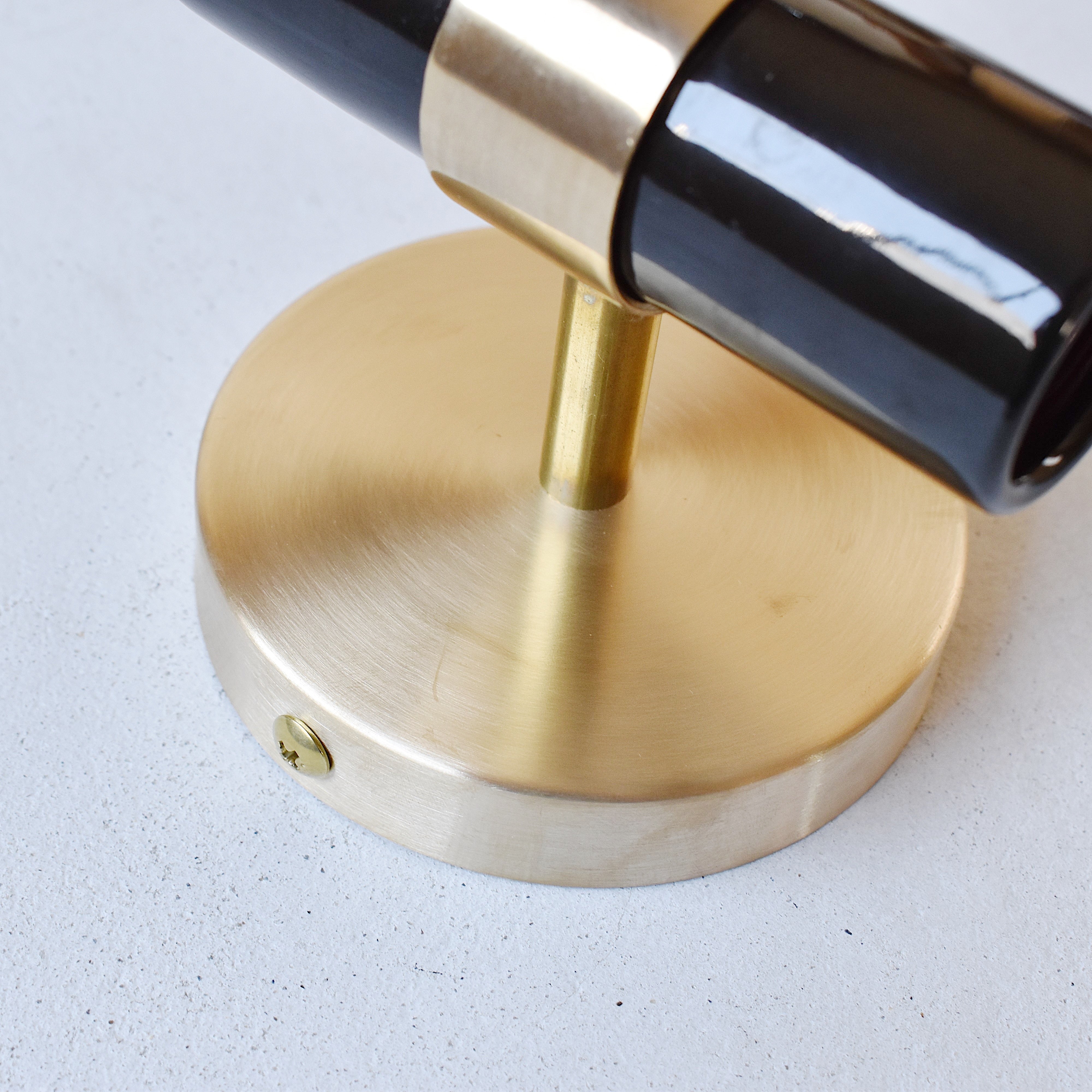 LYON BRACKET LIGHT BK