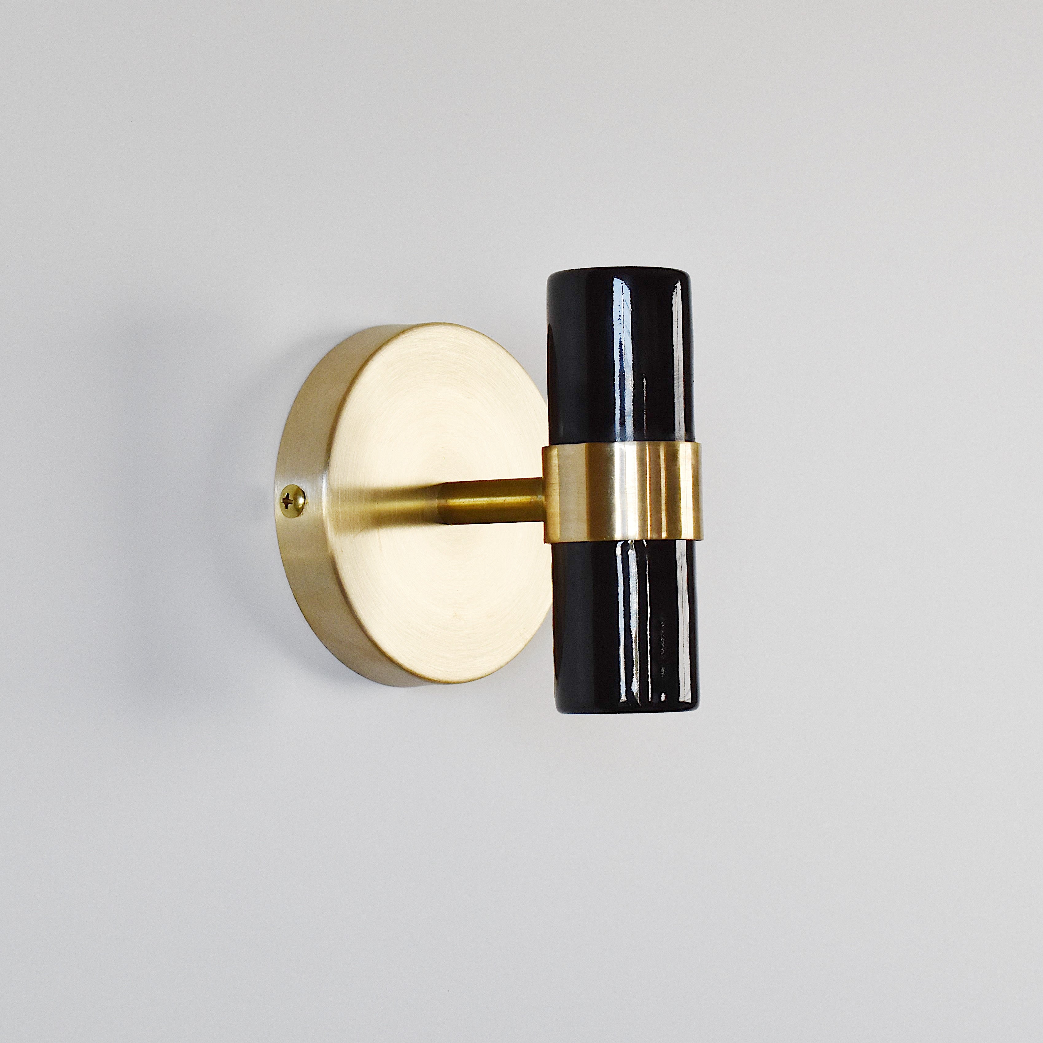 LYON BRACKET LIGHT BK