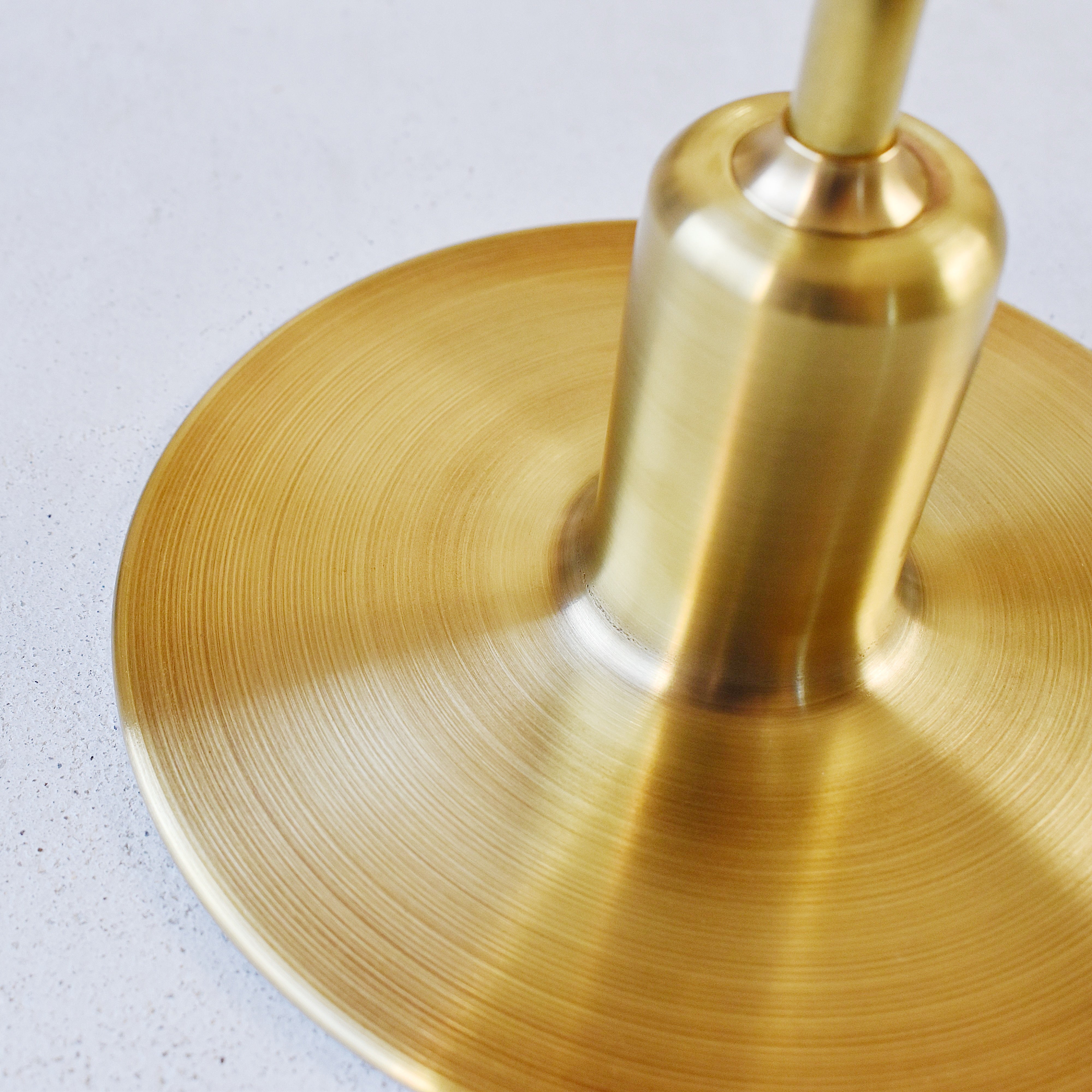 KT brass bracket light