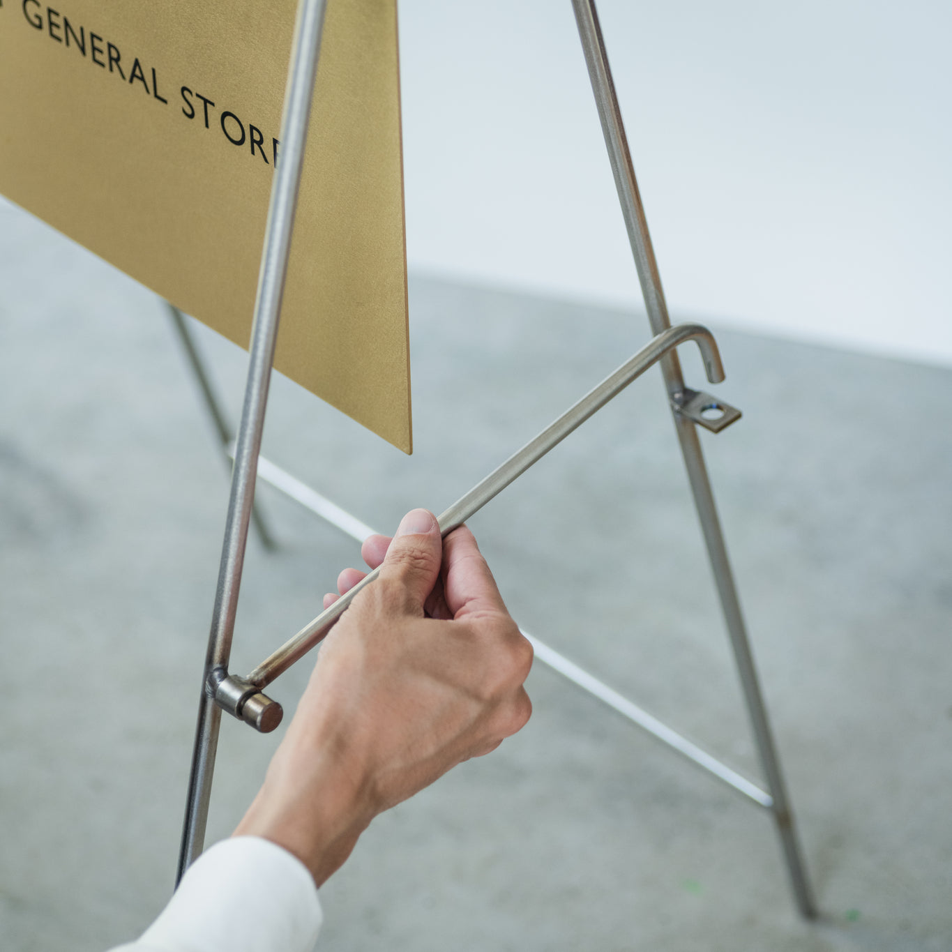 FOLDING SIGN BOARD / BRASS