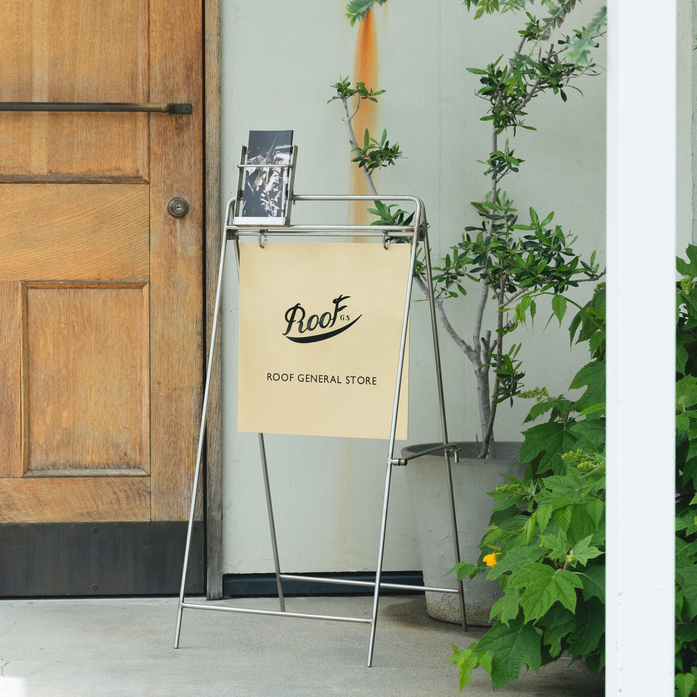FOLDING SIGN BOARD / BRASS