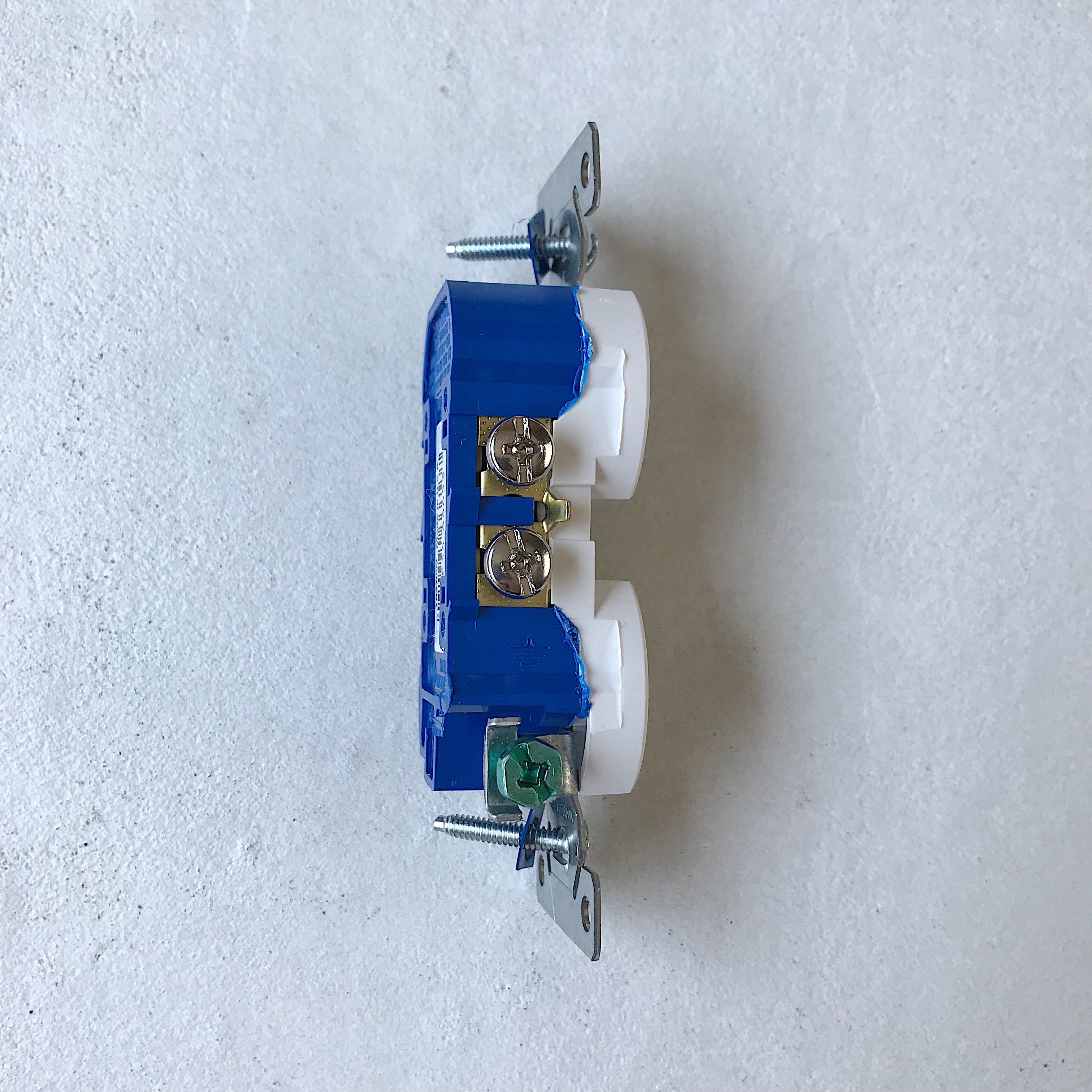 アメリカン防塵コンセント ホワイト