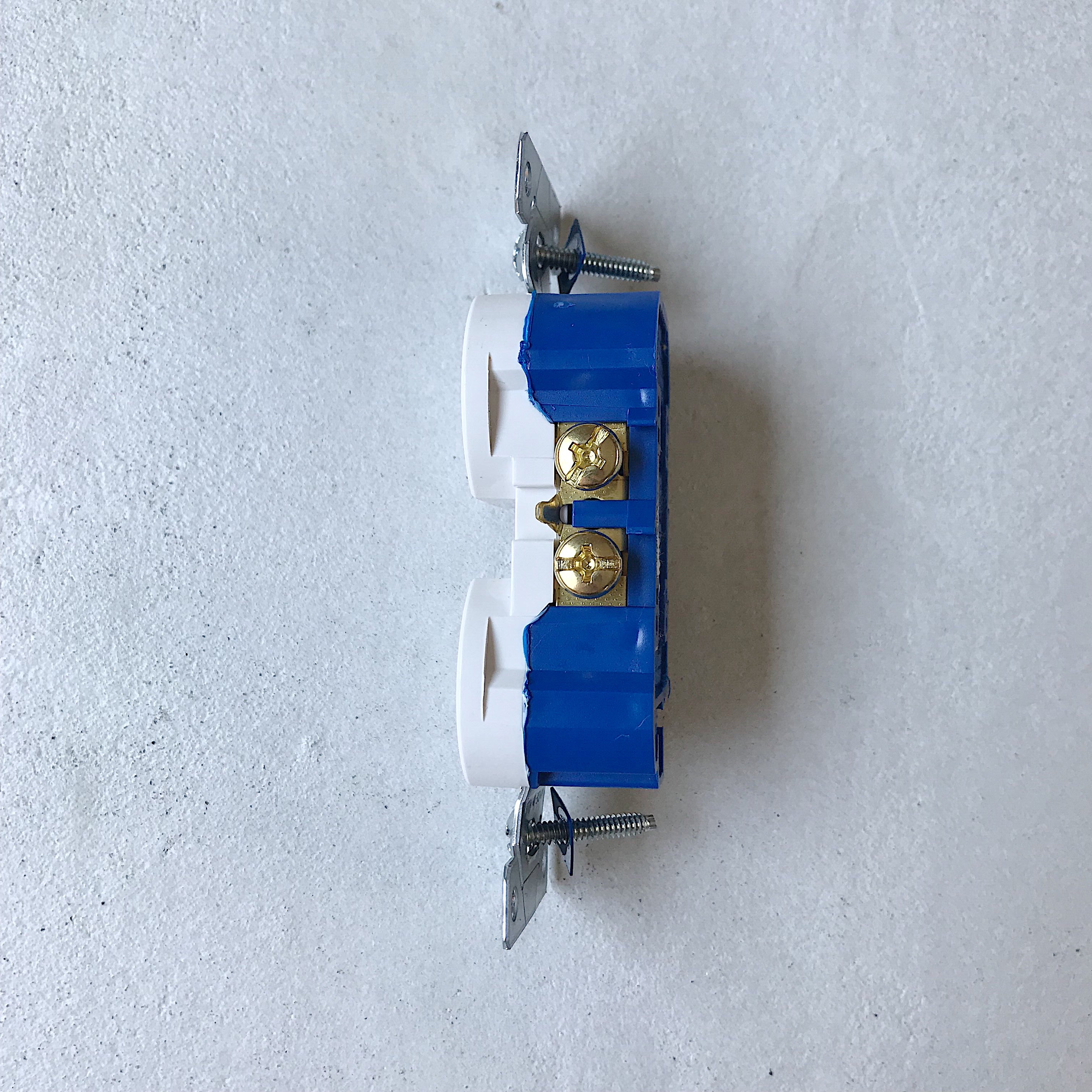 アメリカン防塵コンセント ホワイト