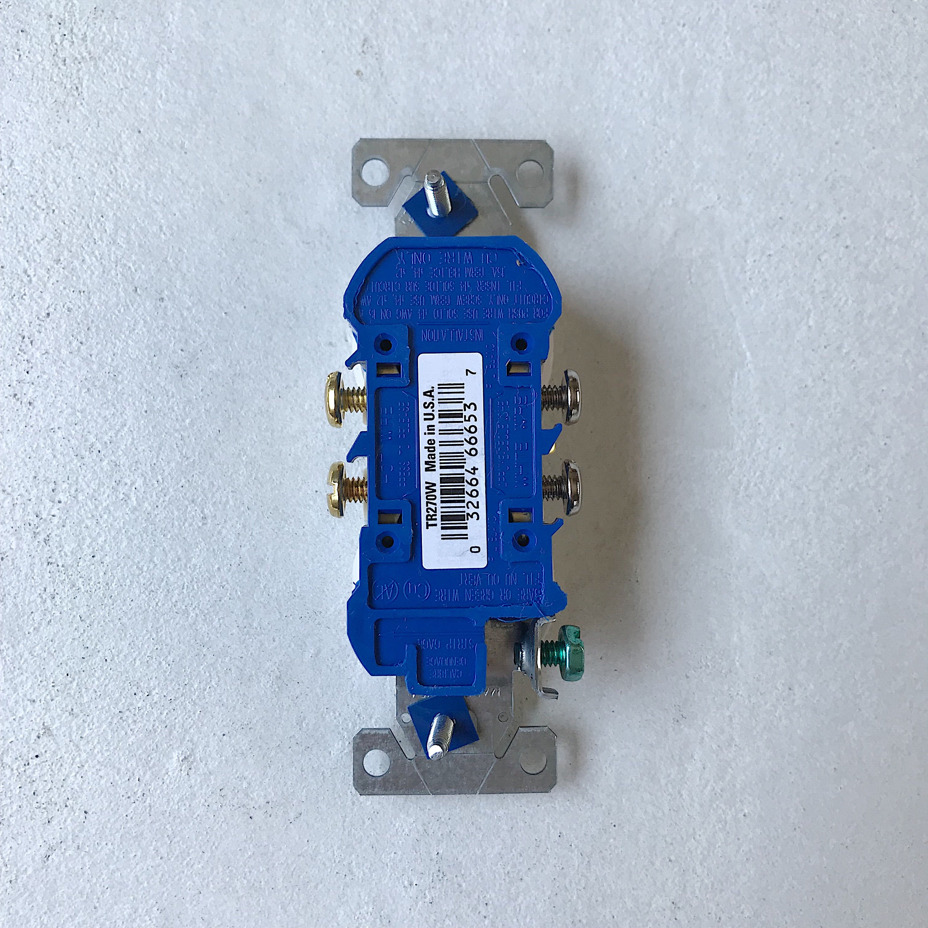 アメリカン防塵コンセント ホワイト