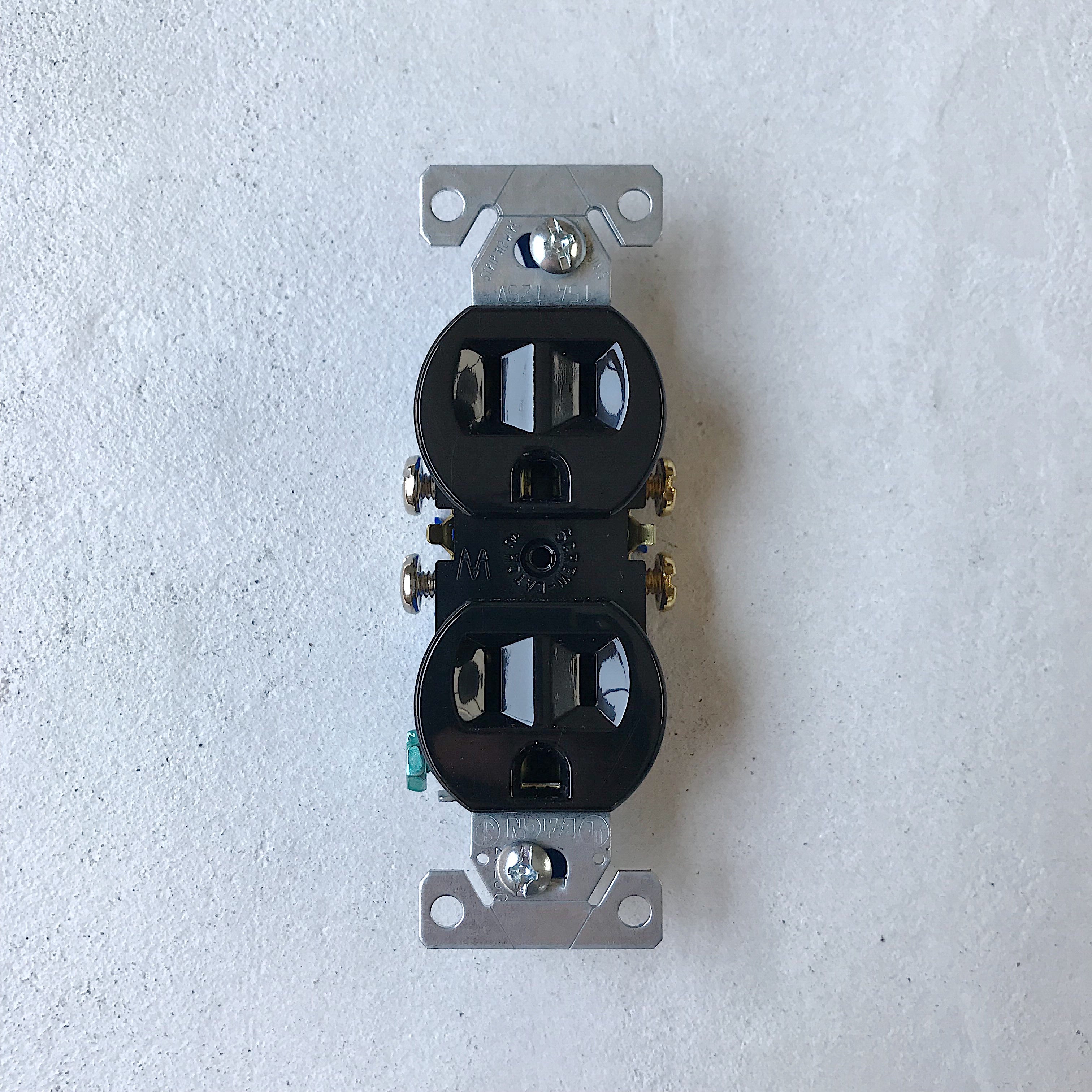 アメリカンコンセント ブラック