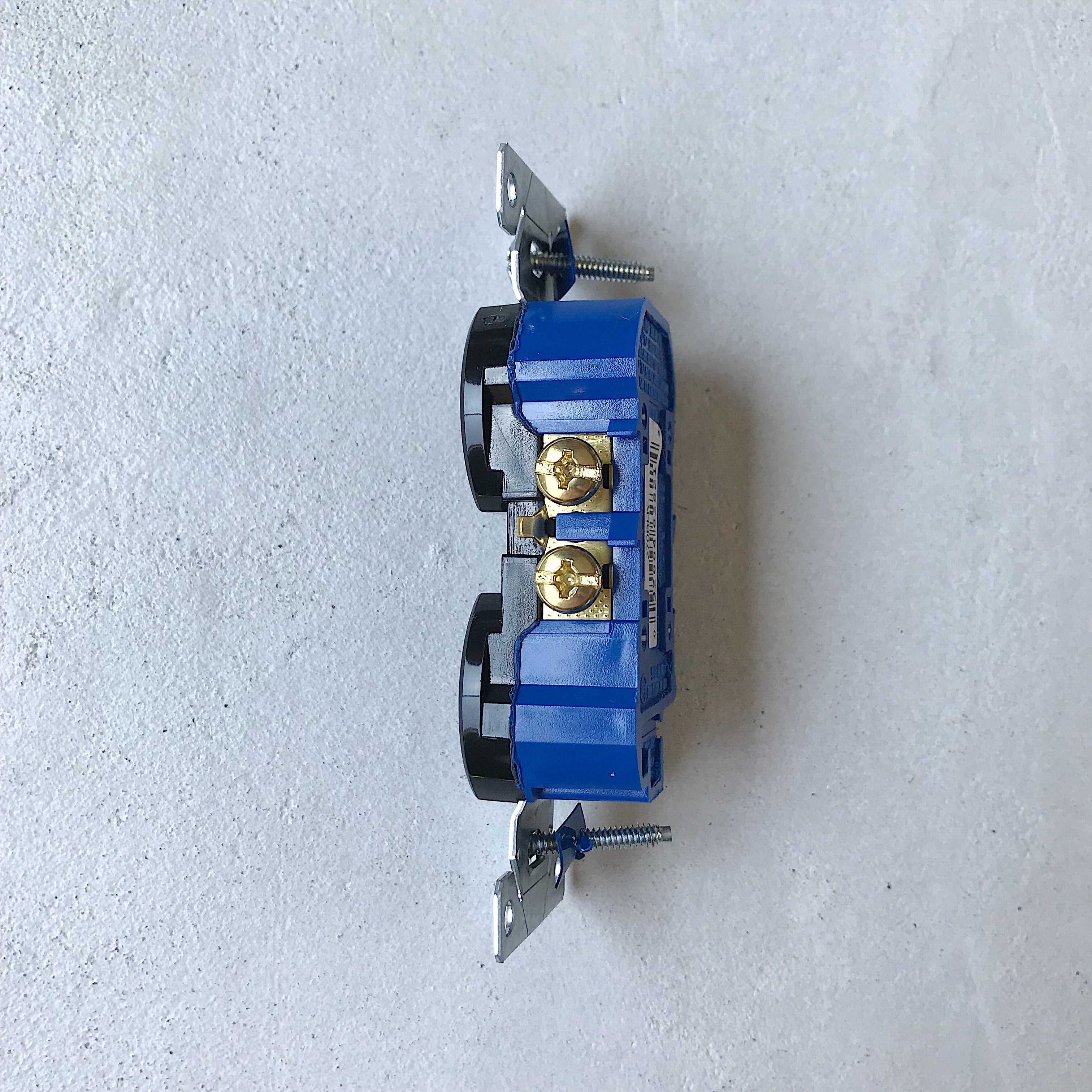 アメリカンコンセント ブラック