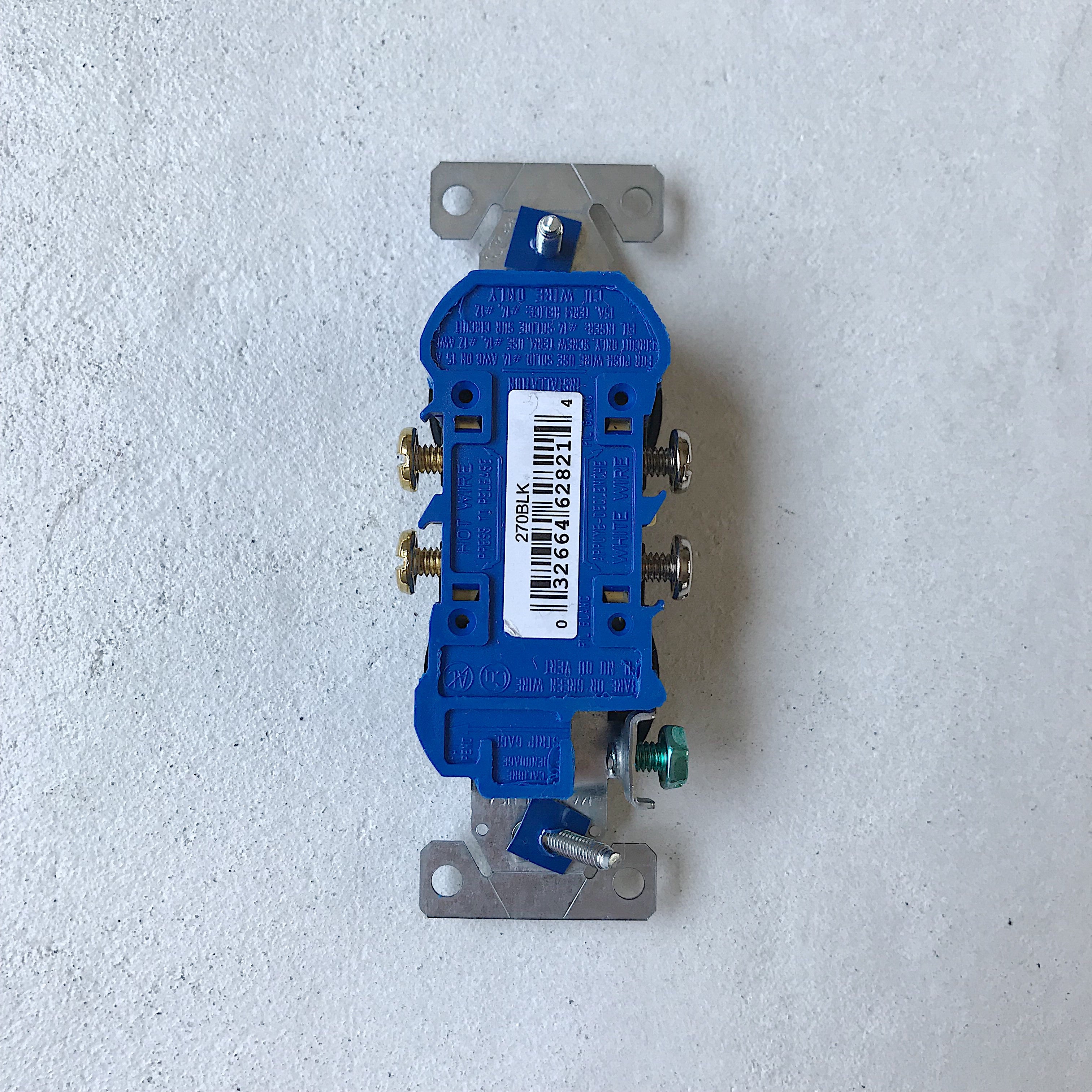 アメリカンコンセント ブラック