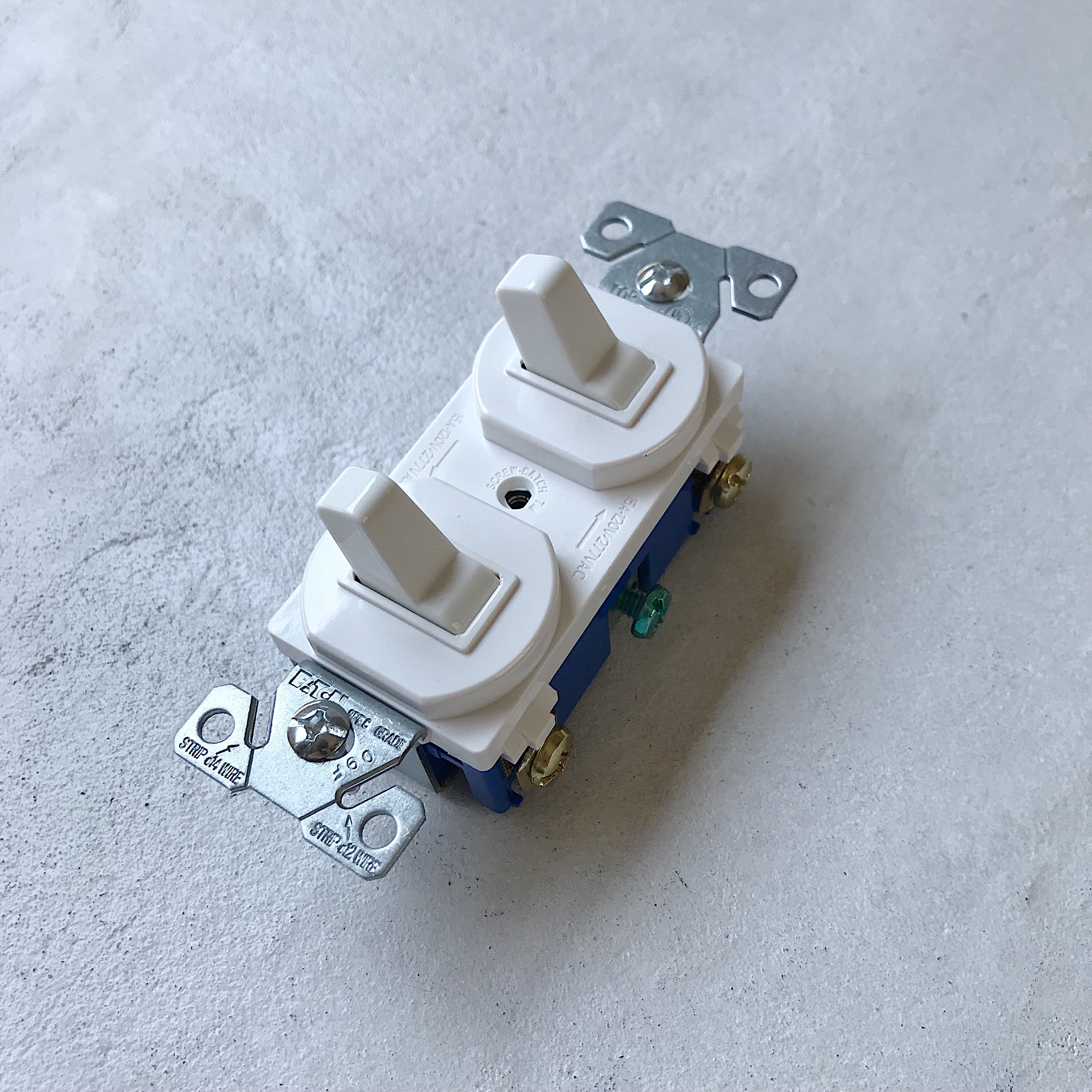 アメリカンダブルスイッチ (3路/3路)