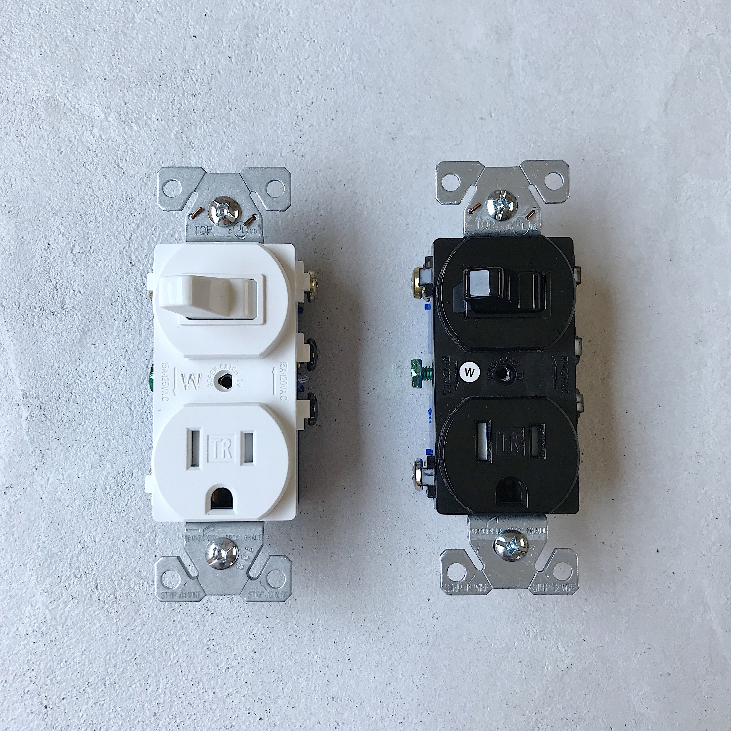 アメリカン3路スイッチ/防塵コンセント