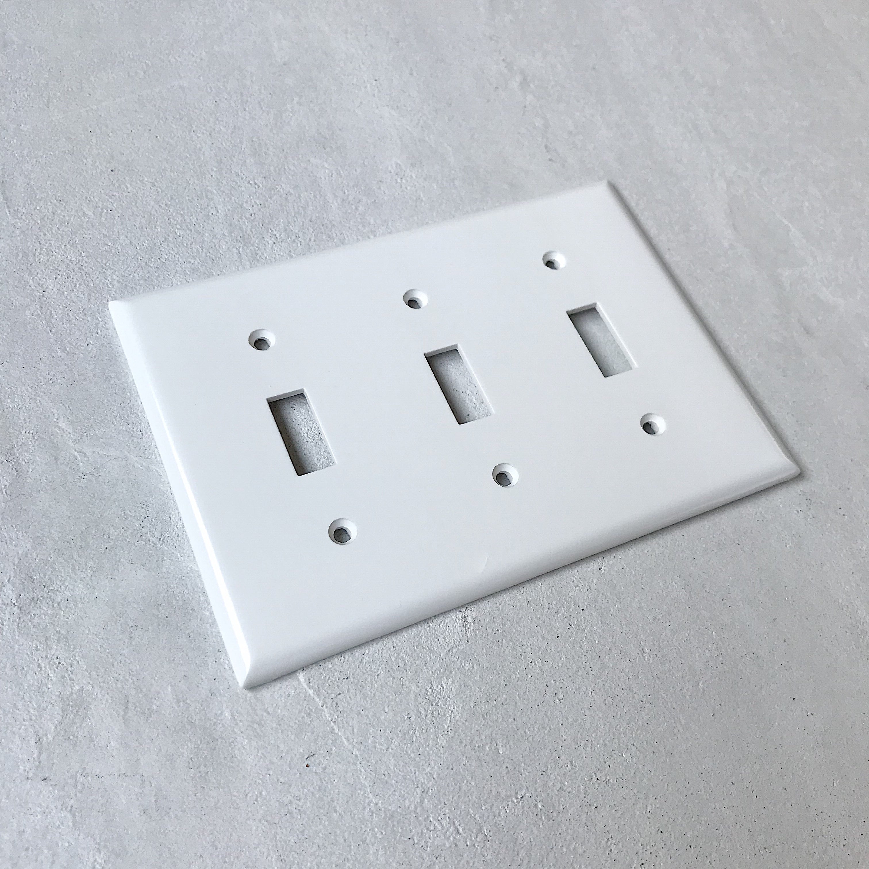 アメリカン3口スイッチプレート(プラスチック)