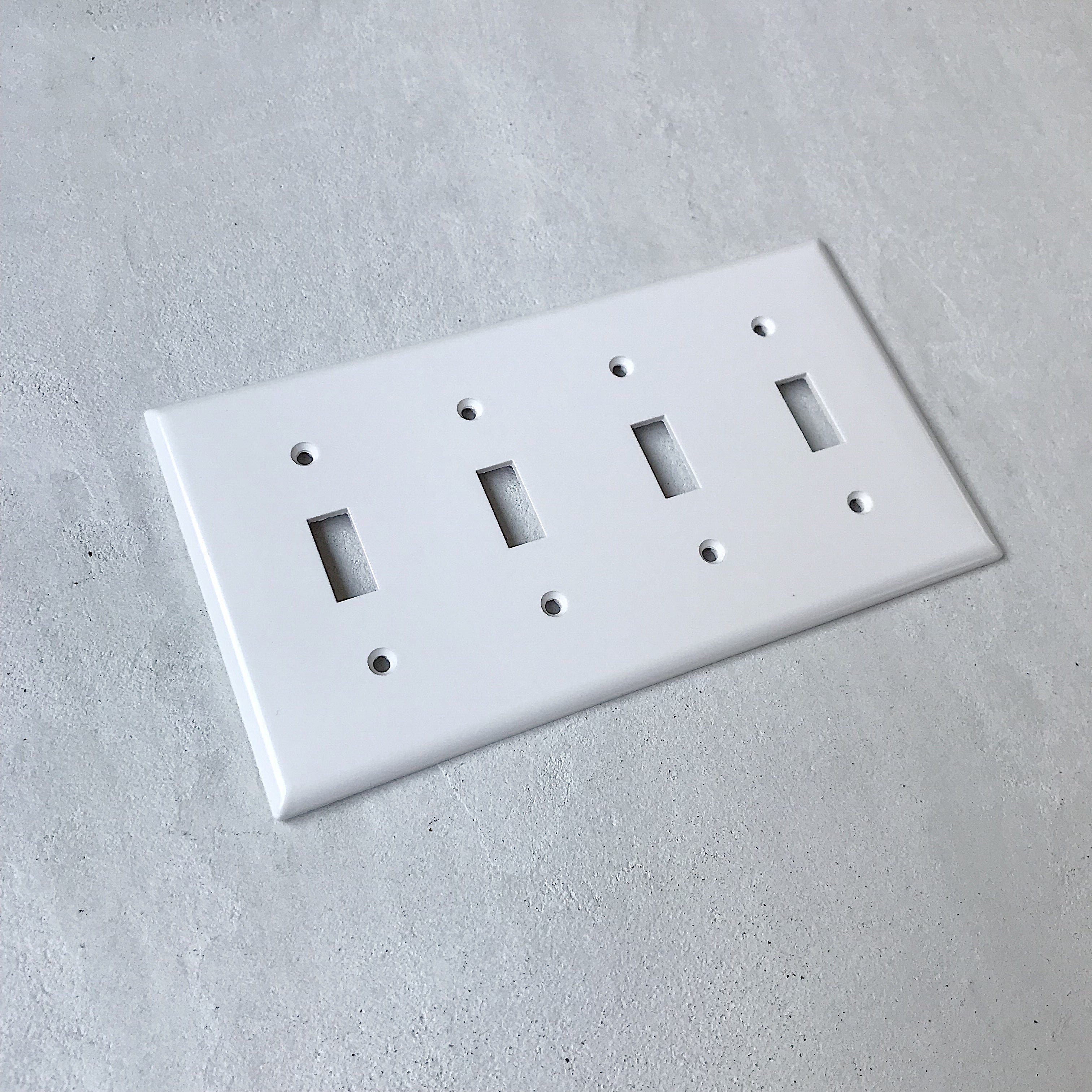 アメリカン4口スイッチプレート(プラスチック)