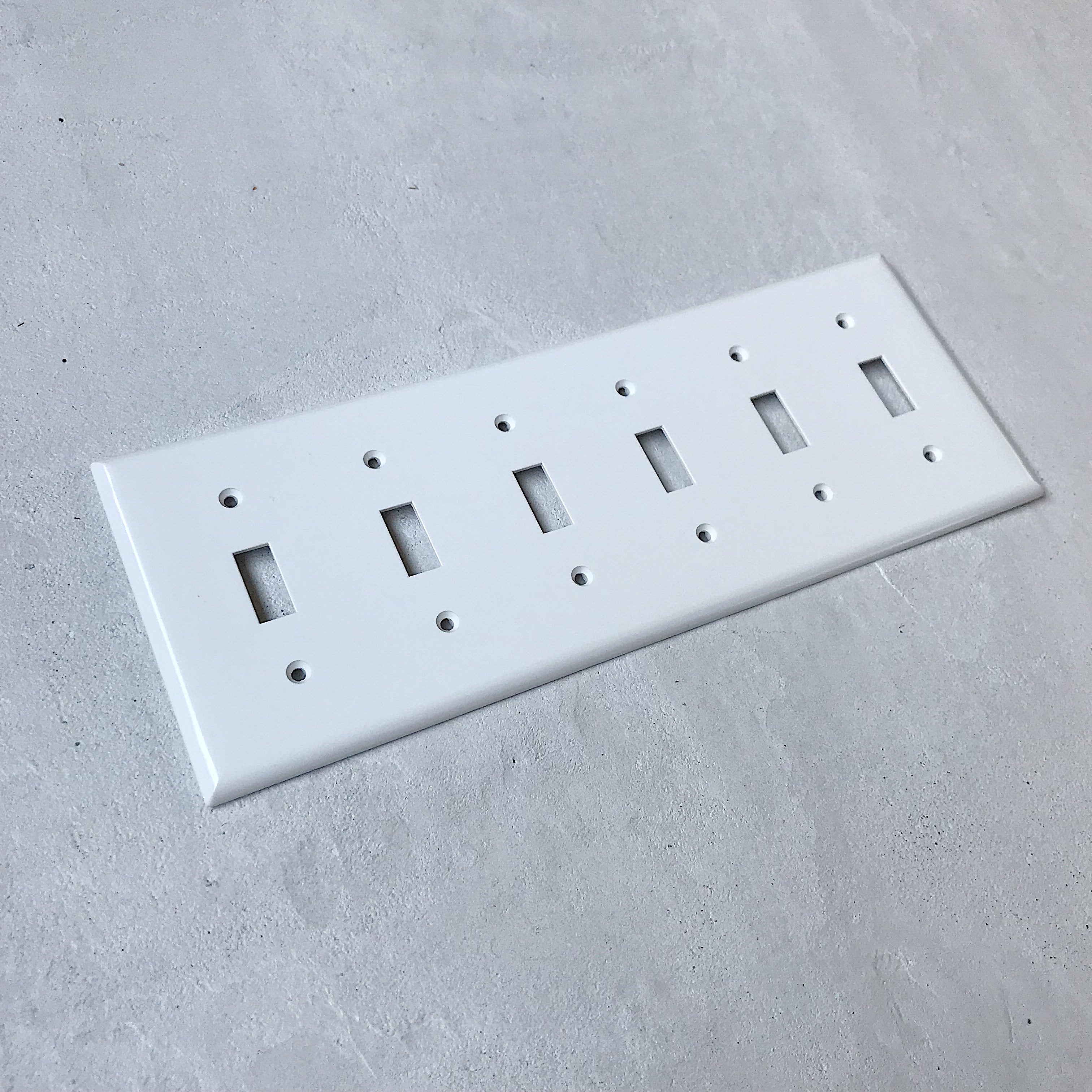 アメリカン6口スイッチプレート(プラスチック)