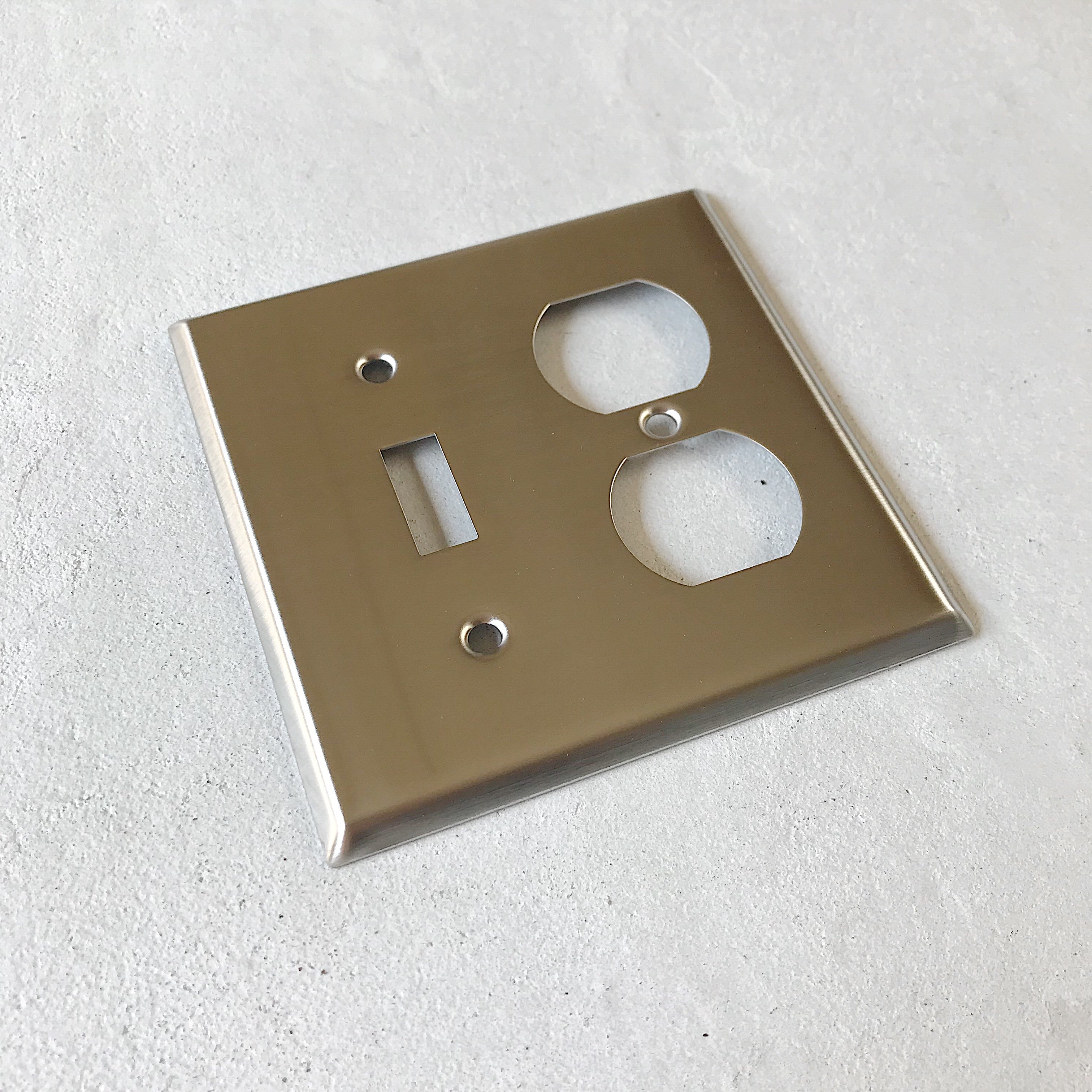 アメリカン1口スイッチ/2口コンセントプレート(ステンレス)