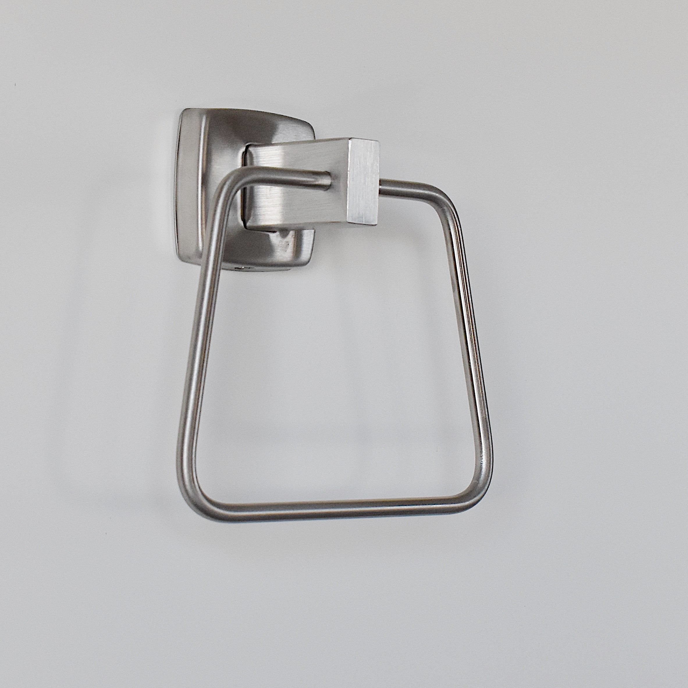 STAINLESS TOWEL RING