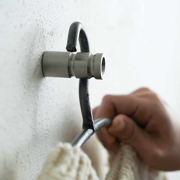 STAINLESS CYLINDER HOOK