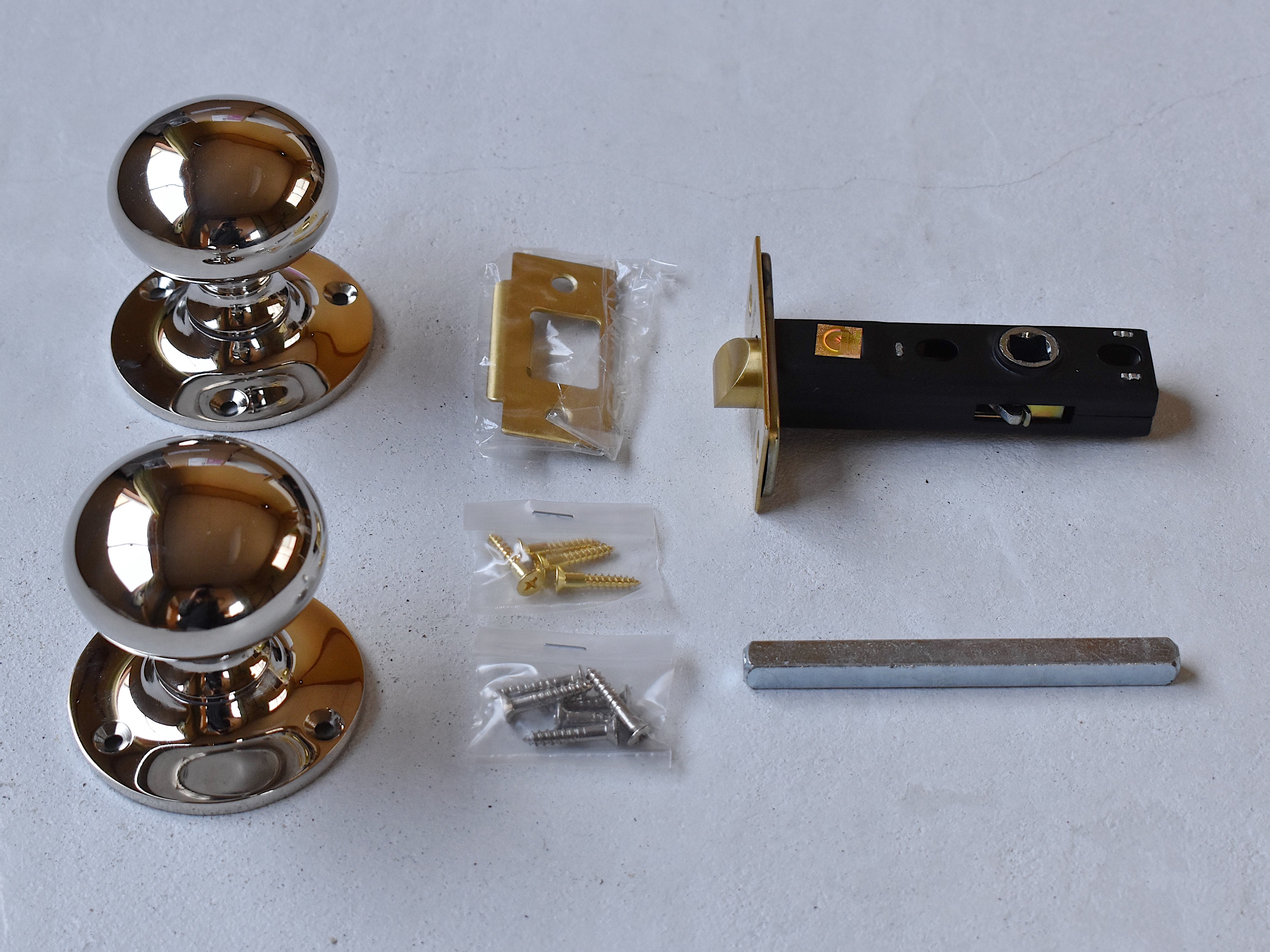 ドアノブ　作家物　真鍮　クロワッサン型　2個セット BRASS KNOB FLAT CIRCLE BASE - 平丸型丸座ドアノブ | ラフジュ工房