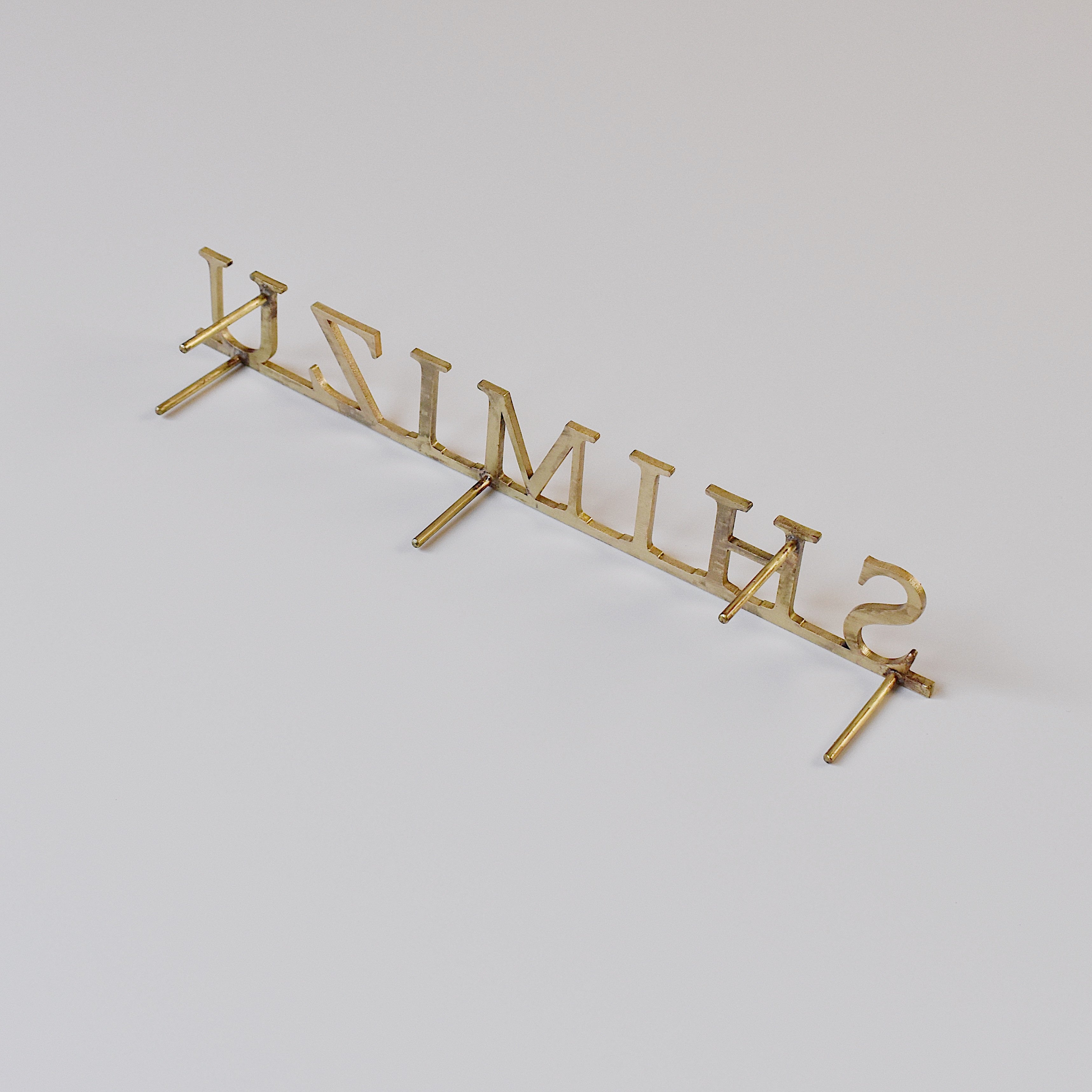 真鍮切り文字表札　アンダーバータイプ［受注生産品］