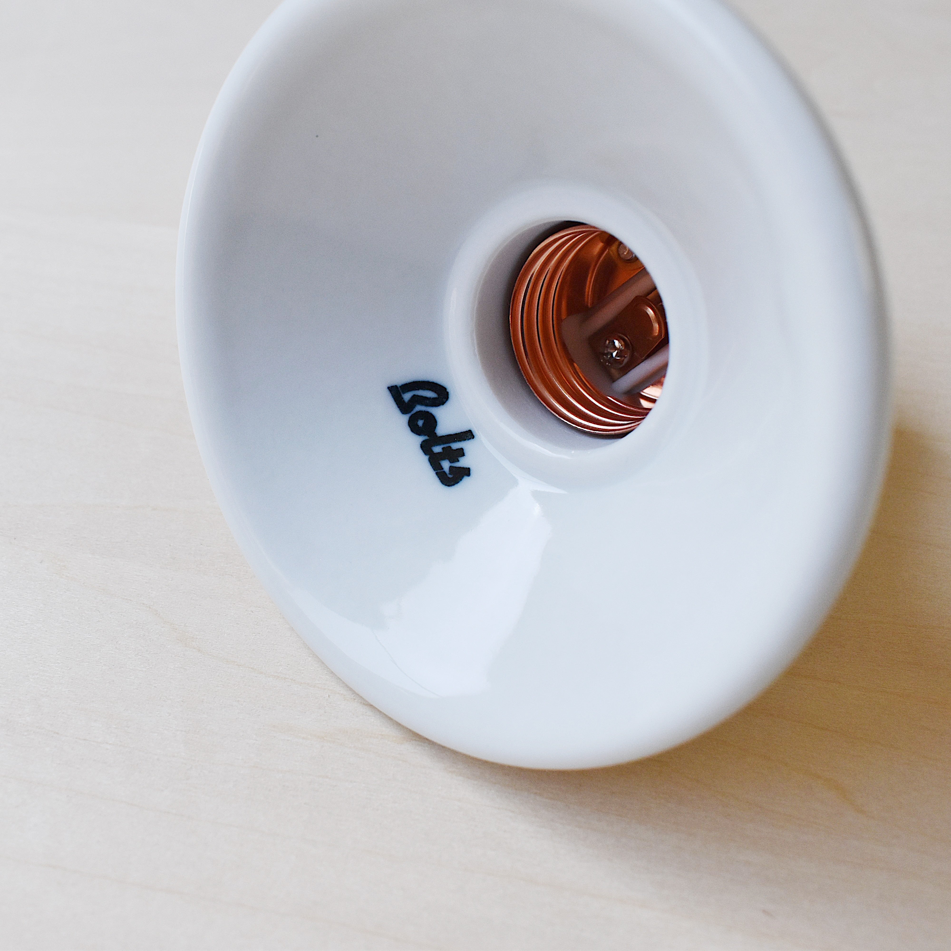 PORCELAIN FLANGE SOCKET
