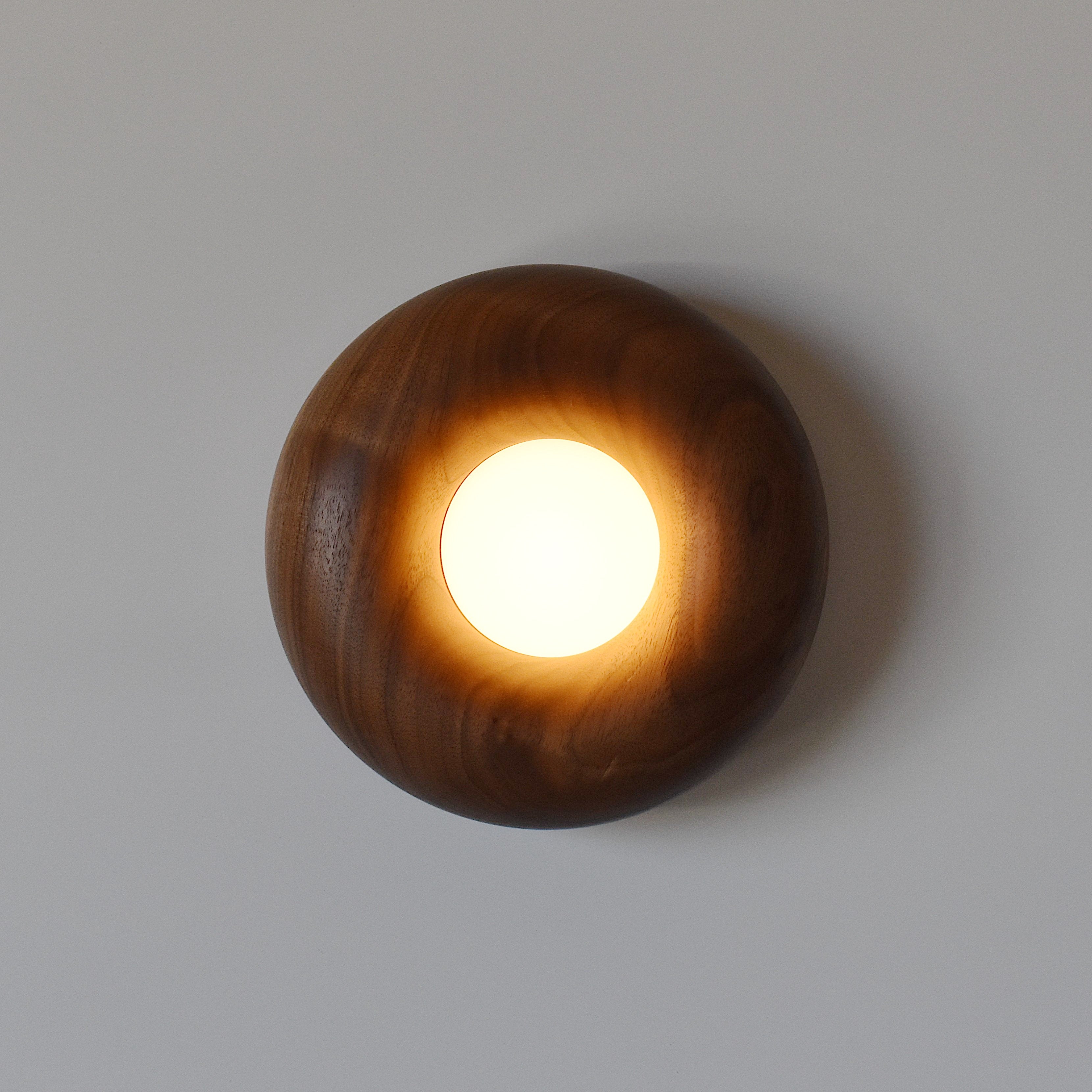 DOUGHNUTS LIGHT［受注生産品］