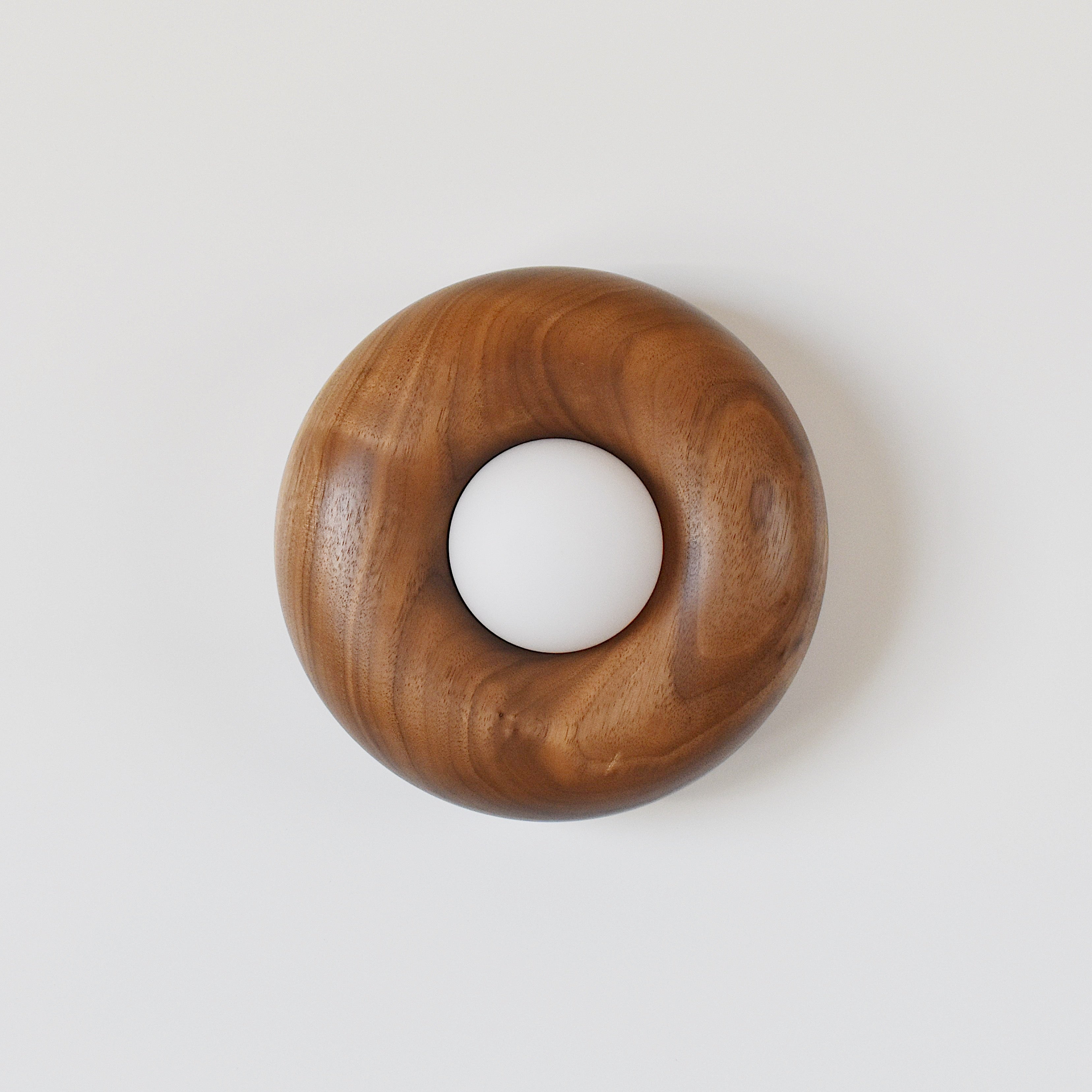 DOUGHNUTS LIGHT［受注生産品］