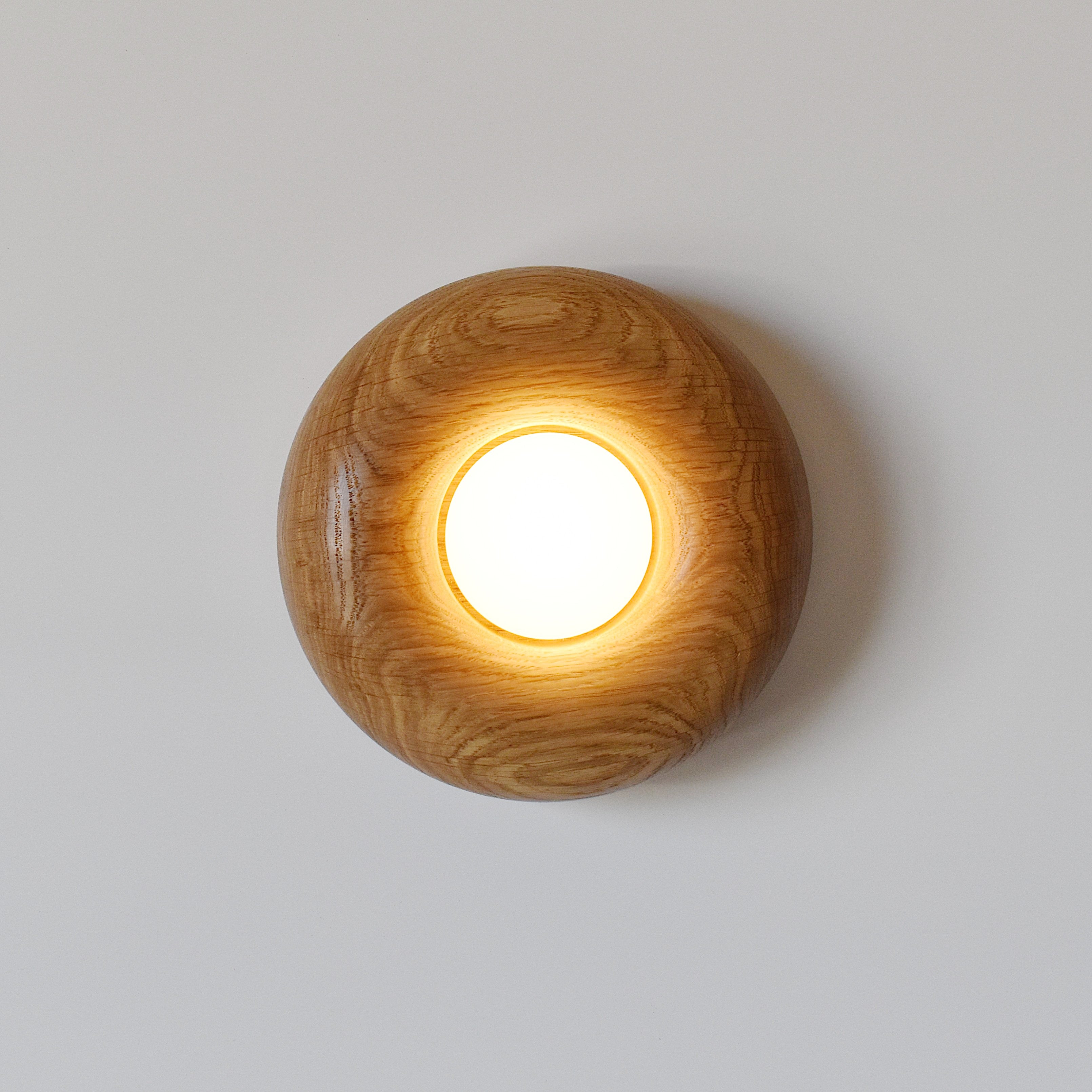 DOUGHNUTS LIGHT［受注生産品］