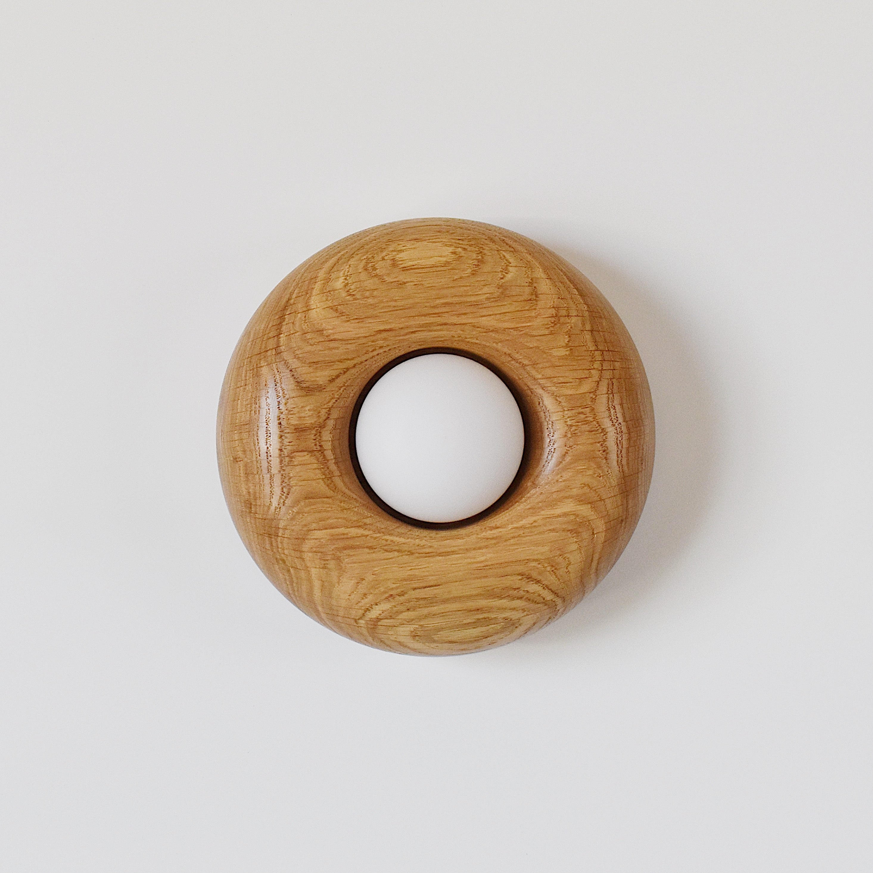 DOUGHNUTS LIGHT［受注生産品］