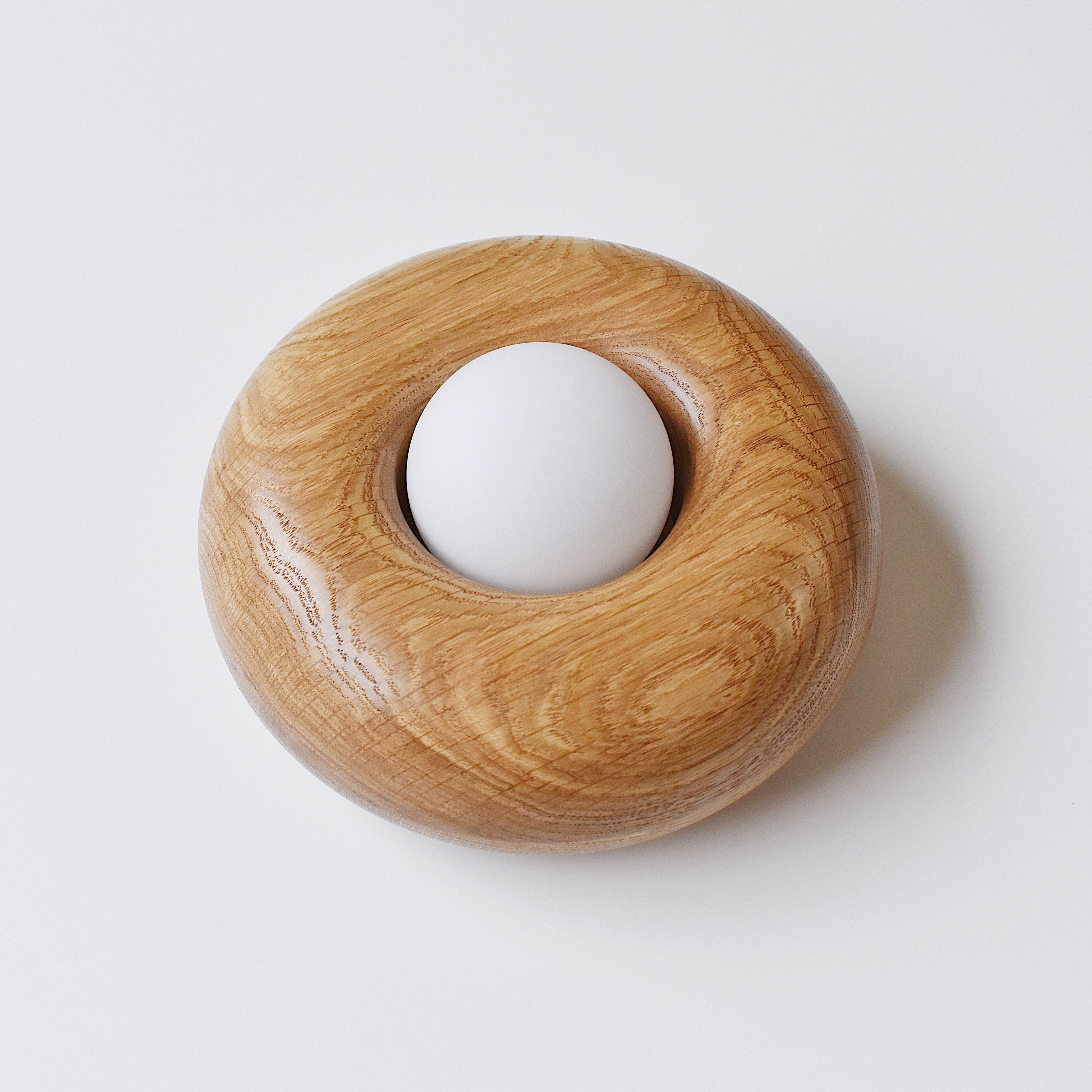 DOUGHNUTS LIGHT［受注生産品］