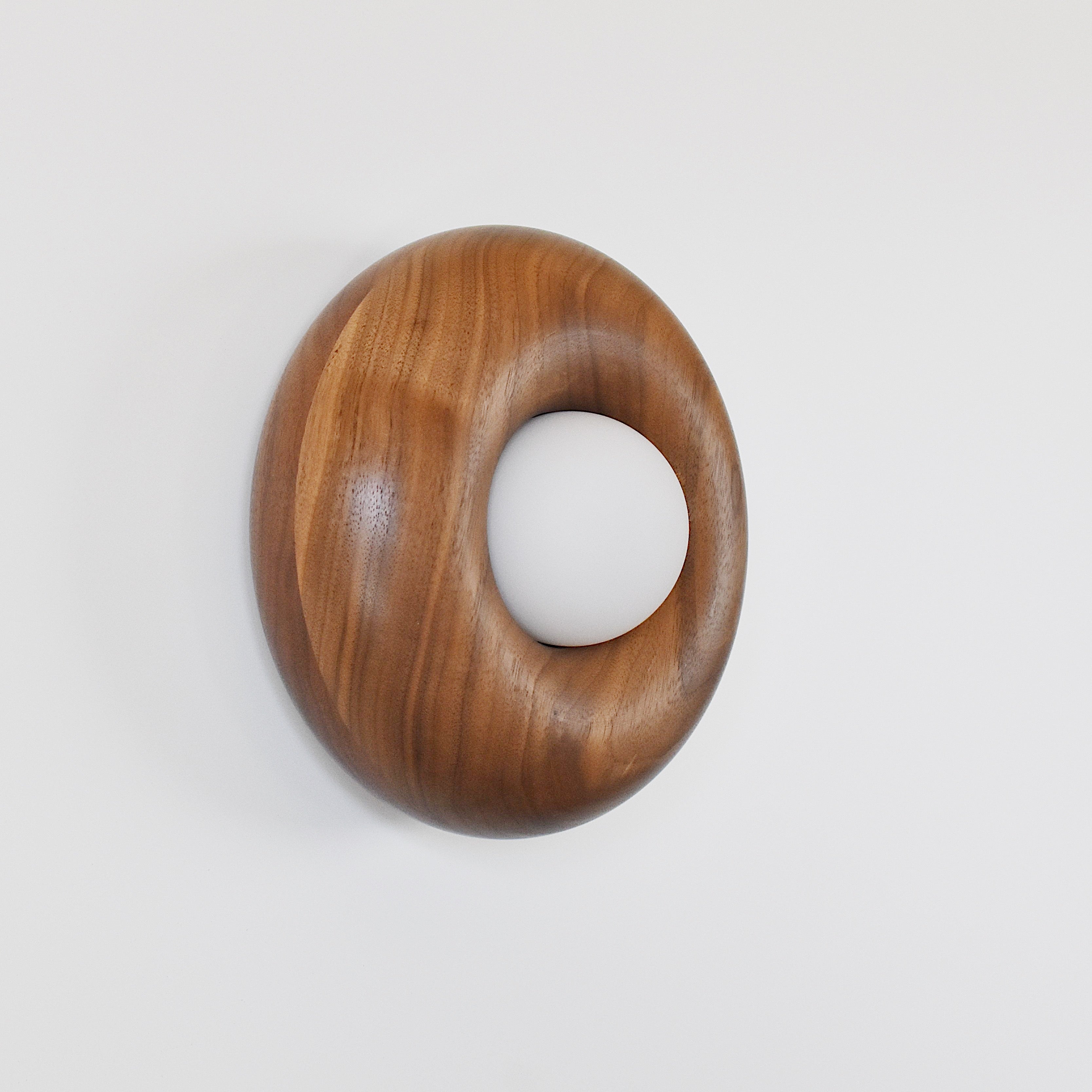 DOUGHNUTS LIGHT［受注生産品］