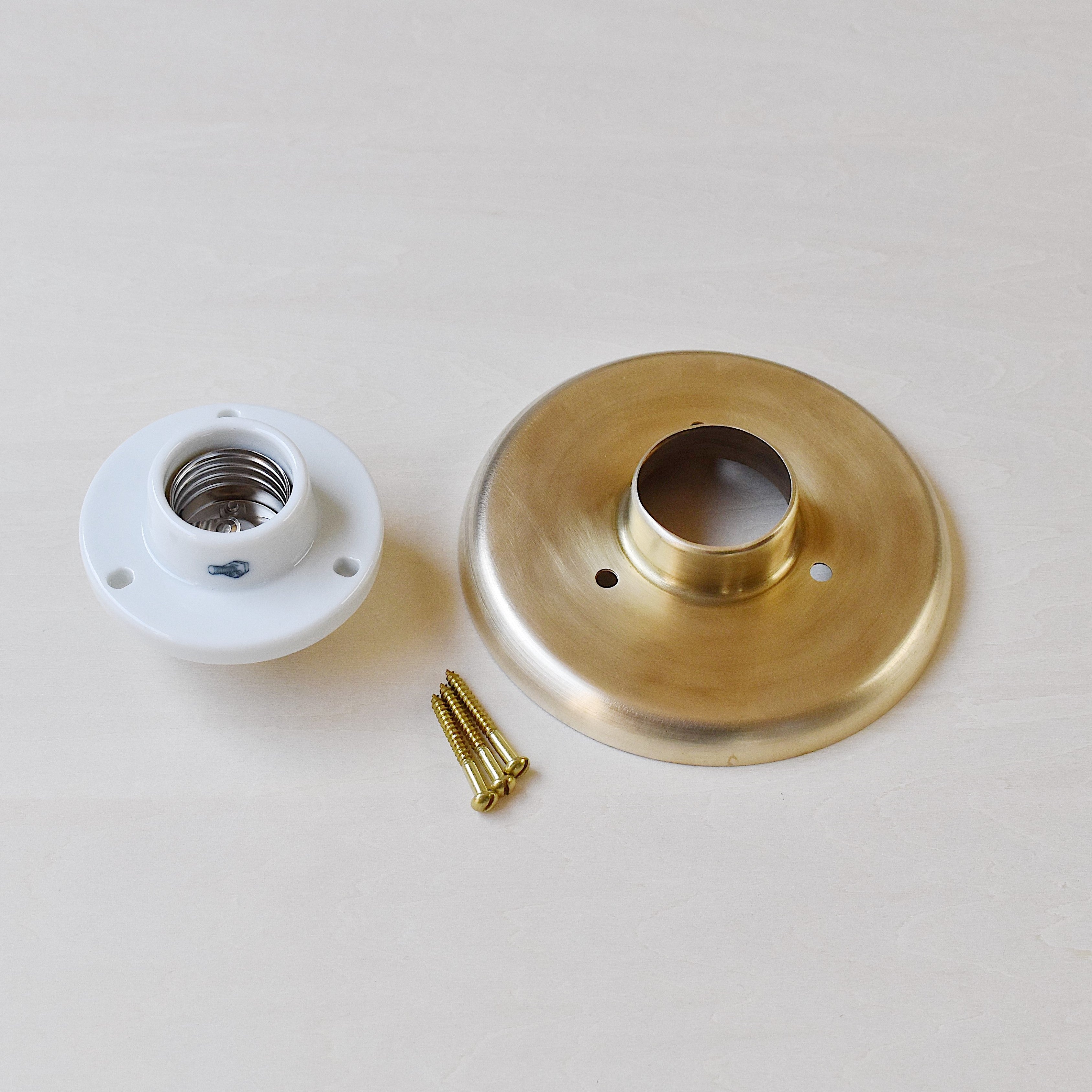 RECESSED PORCELAIN SOCKET & COVER