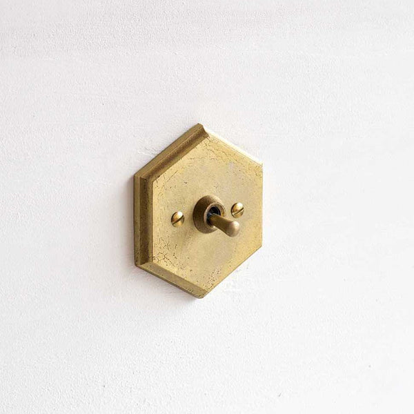 switch1-24_600x600_crop_center