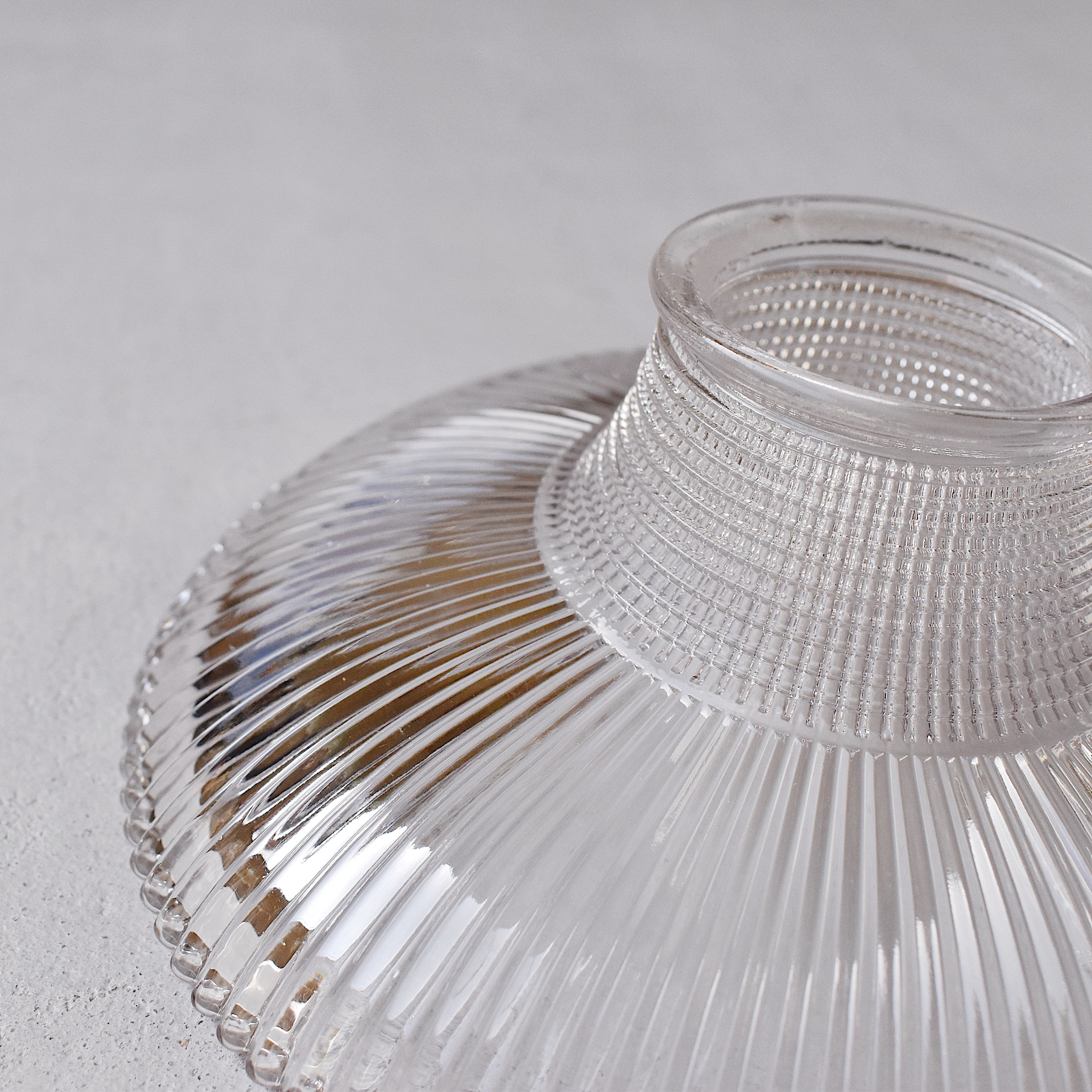 アンティーク　ホロフェーンシェード　ソケット　フィッター付き アンティーク ホロフェーン ガラスシェード [VL-002]